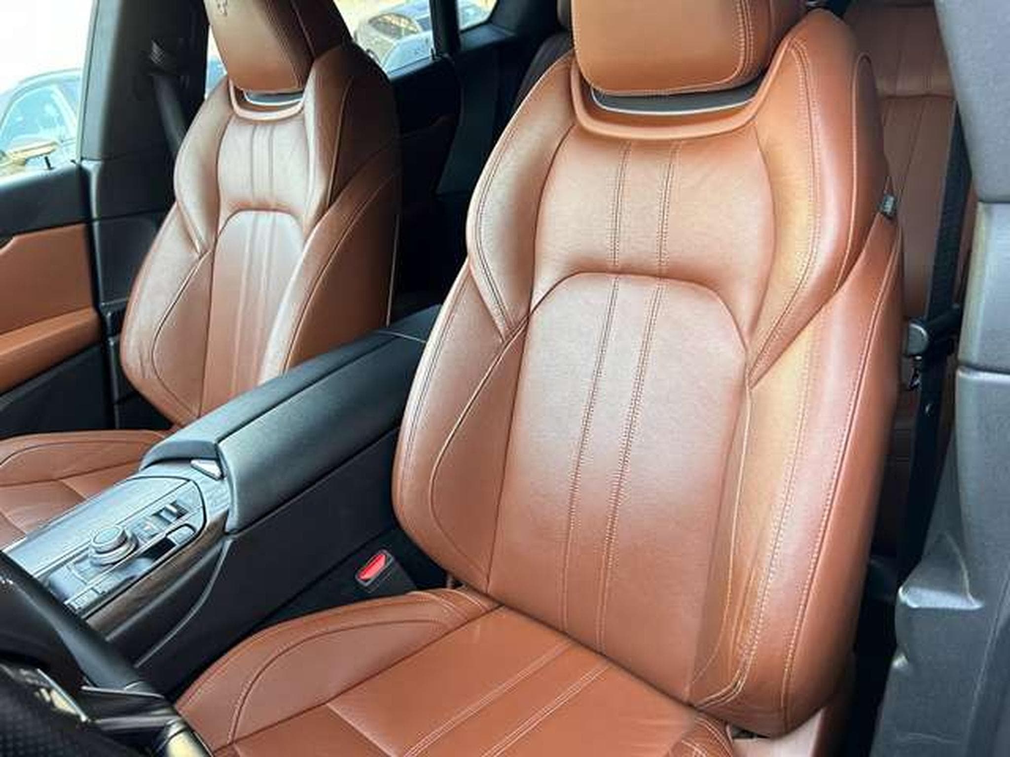 Maserati Levante 3.0 V6 250 GRANLUSSO (2019) - Foto 14