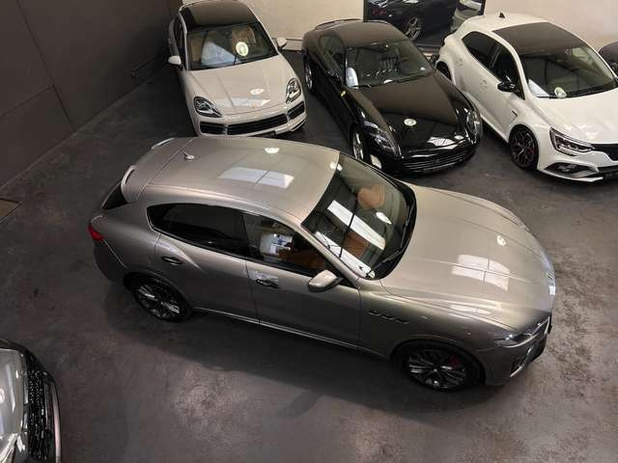 Maserati Levante 3.0 V6 250 GRANLUSSO (2019) - Foto 2