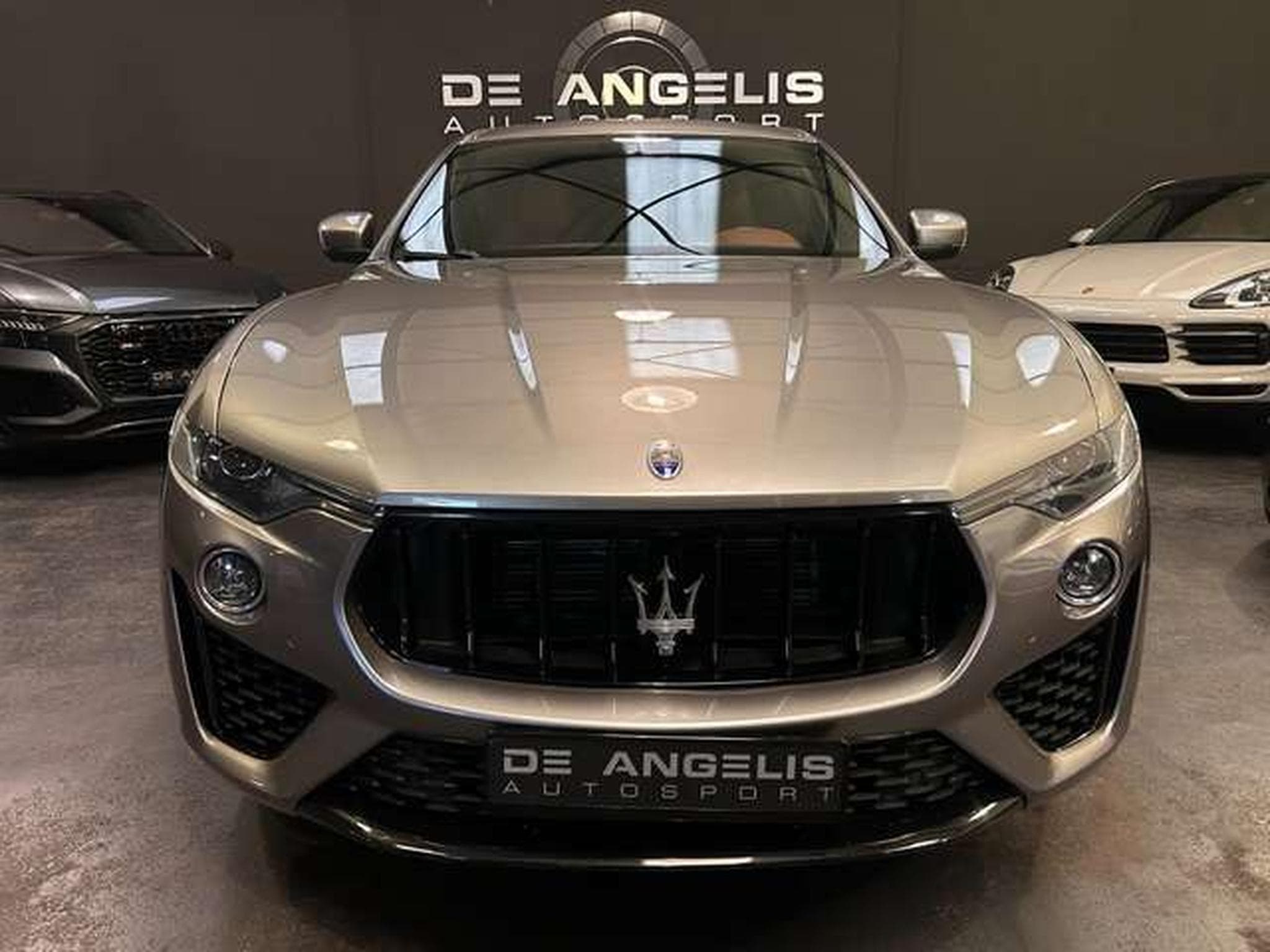 Maserati Levante 3.0 V6 250 GRANLUSSO (2019) - Foto 4