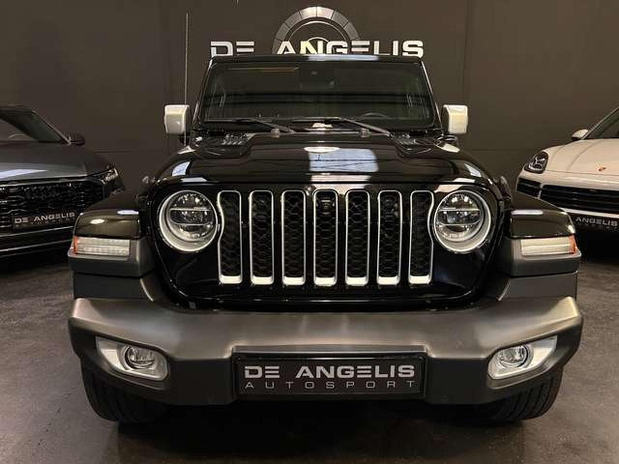 Jeep Wrangler 2.0 4Xe 380 Plug-In-Hybrid OVERLAND (2023) - Photo 4