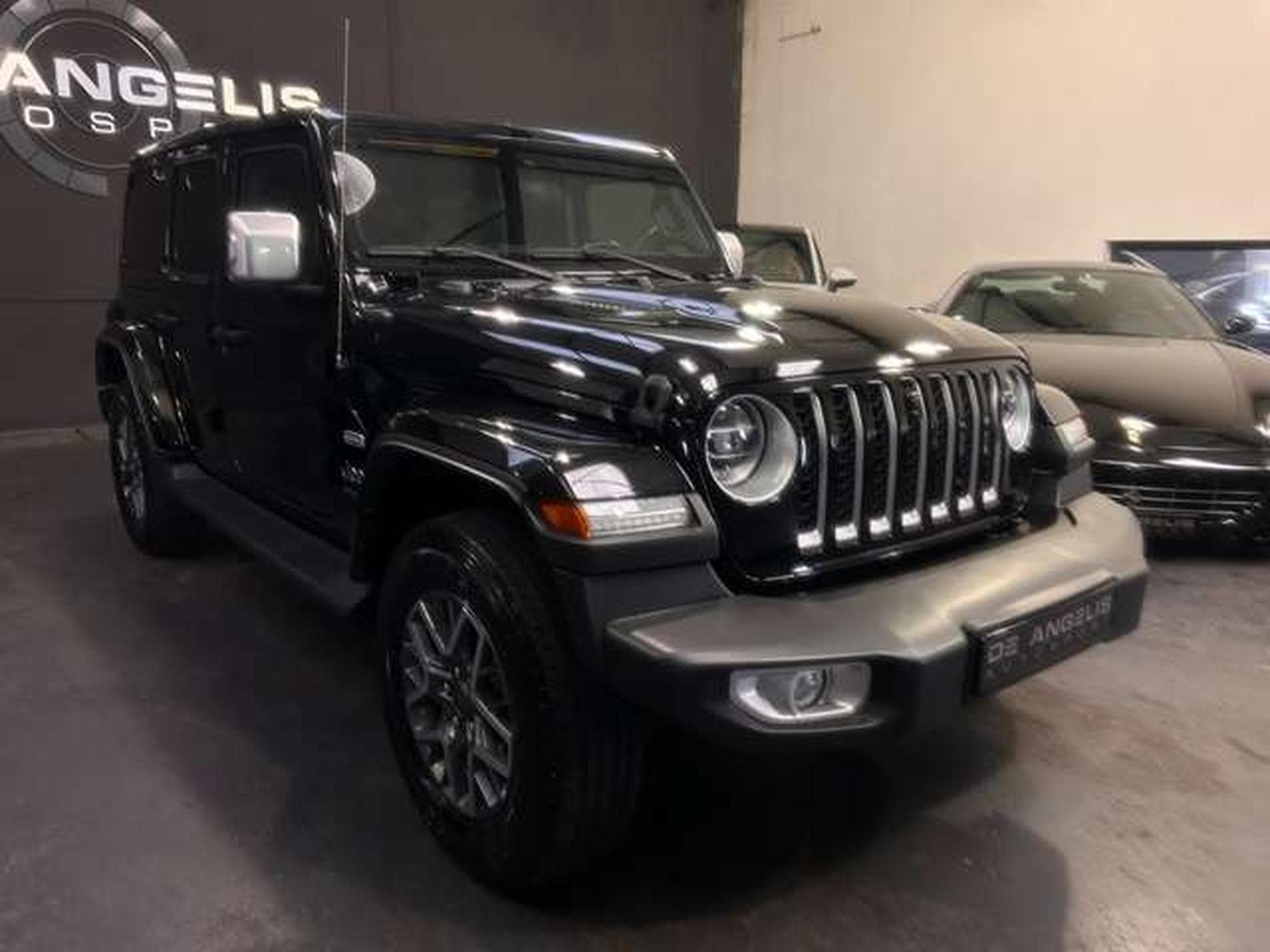 Jeep Wrangler 2.0 4Xe 380 Plug-In-Hybrid OVERLAND (2023) - Photo 7