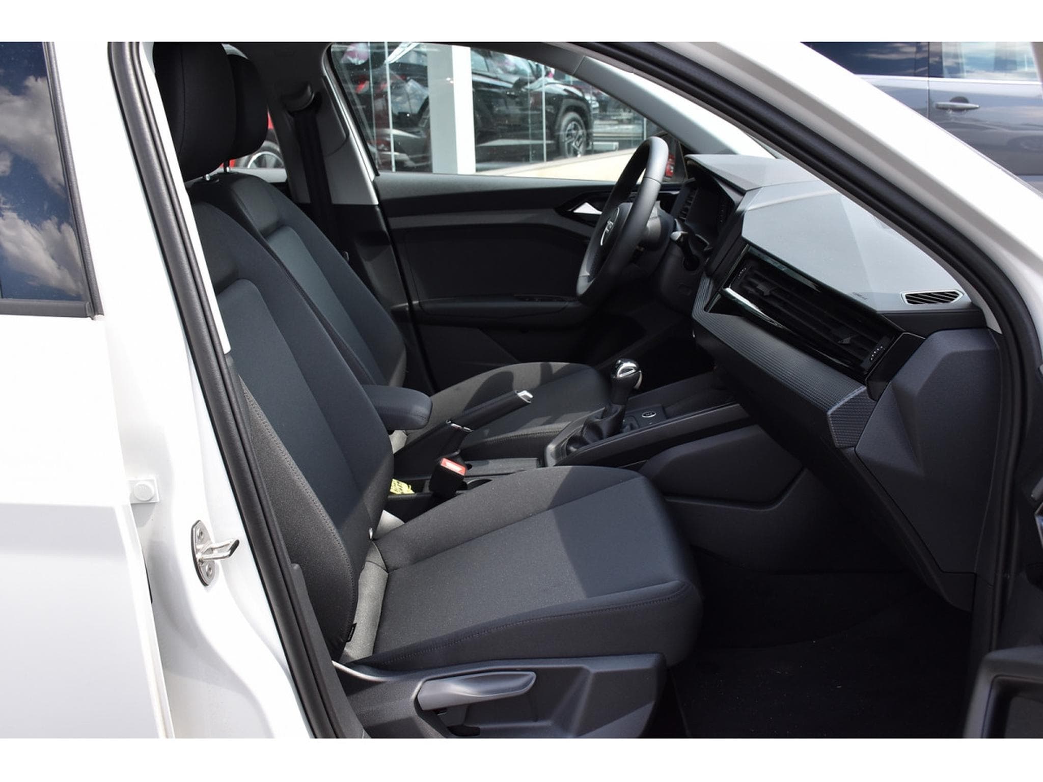 Audi A1 Sportback 25 TFSI Advanced S-Tronic SG CHFF CLIMA LED 1°MAIN (2026) - Photo 7