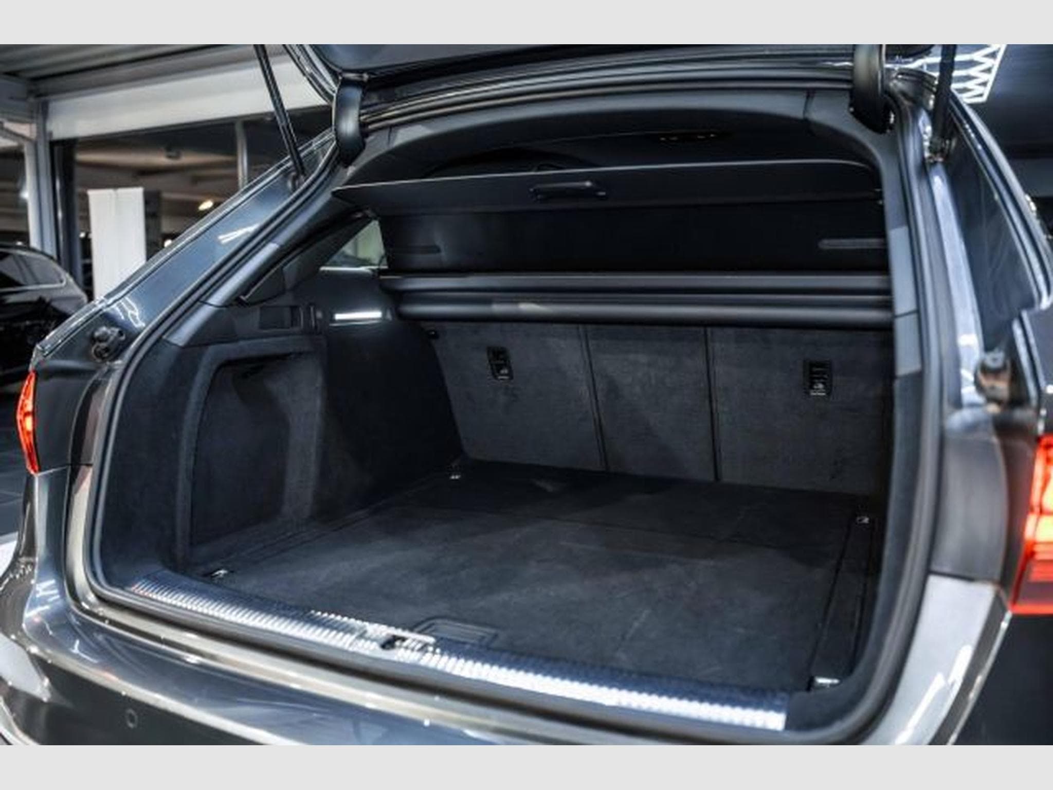 Audi A4 A4 Avant 40 TDI 2x S-Line S-Tronic NAVI Matrix (2020) - Photo 15
