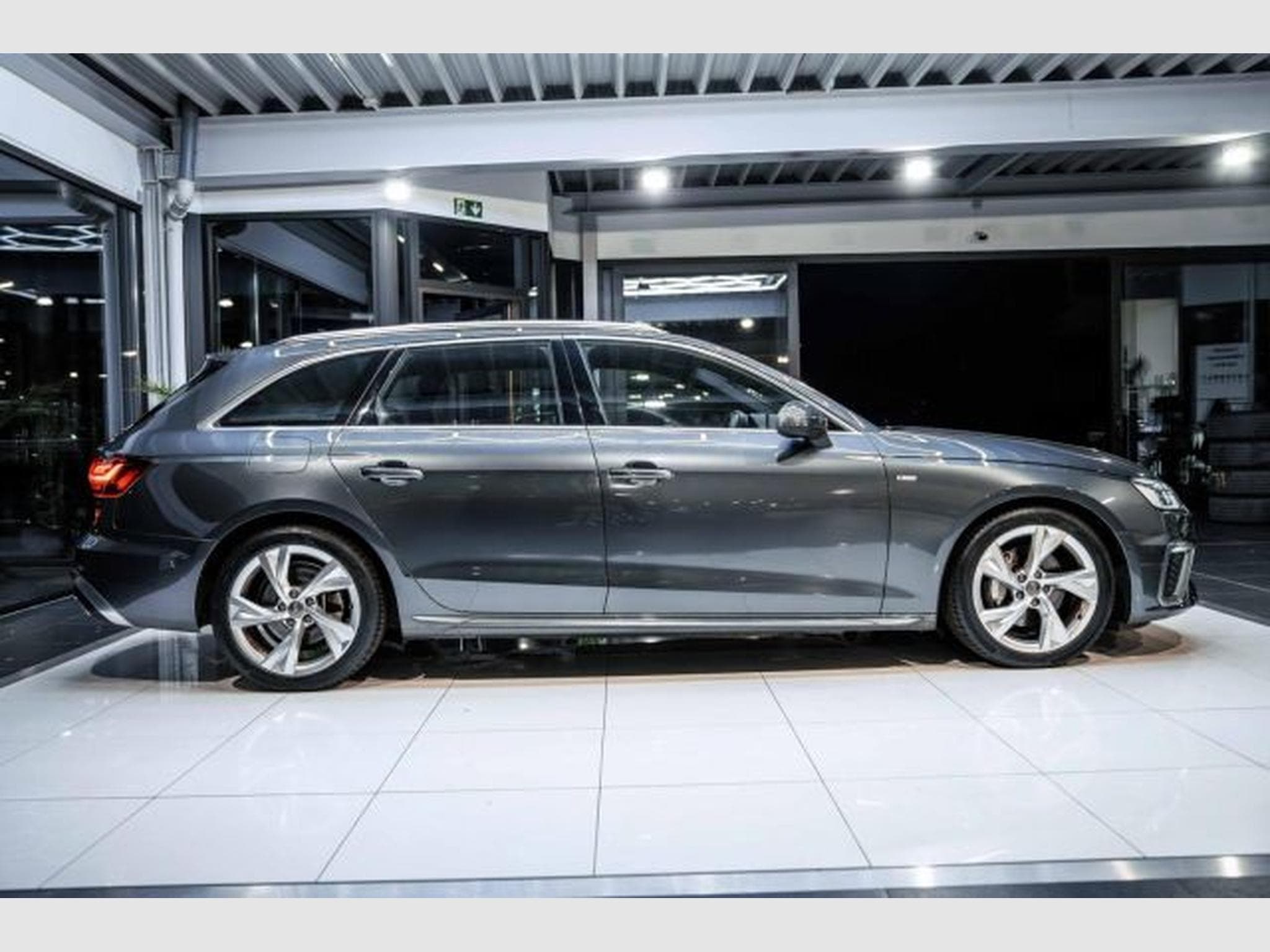 Audi A4 A4 Avant 40 TDI 2x S-Line S-Tronic NAVI Matrix (2020) - Photo 7