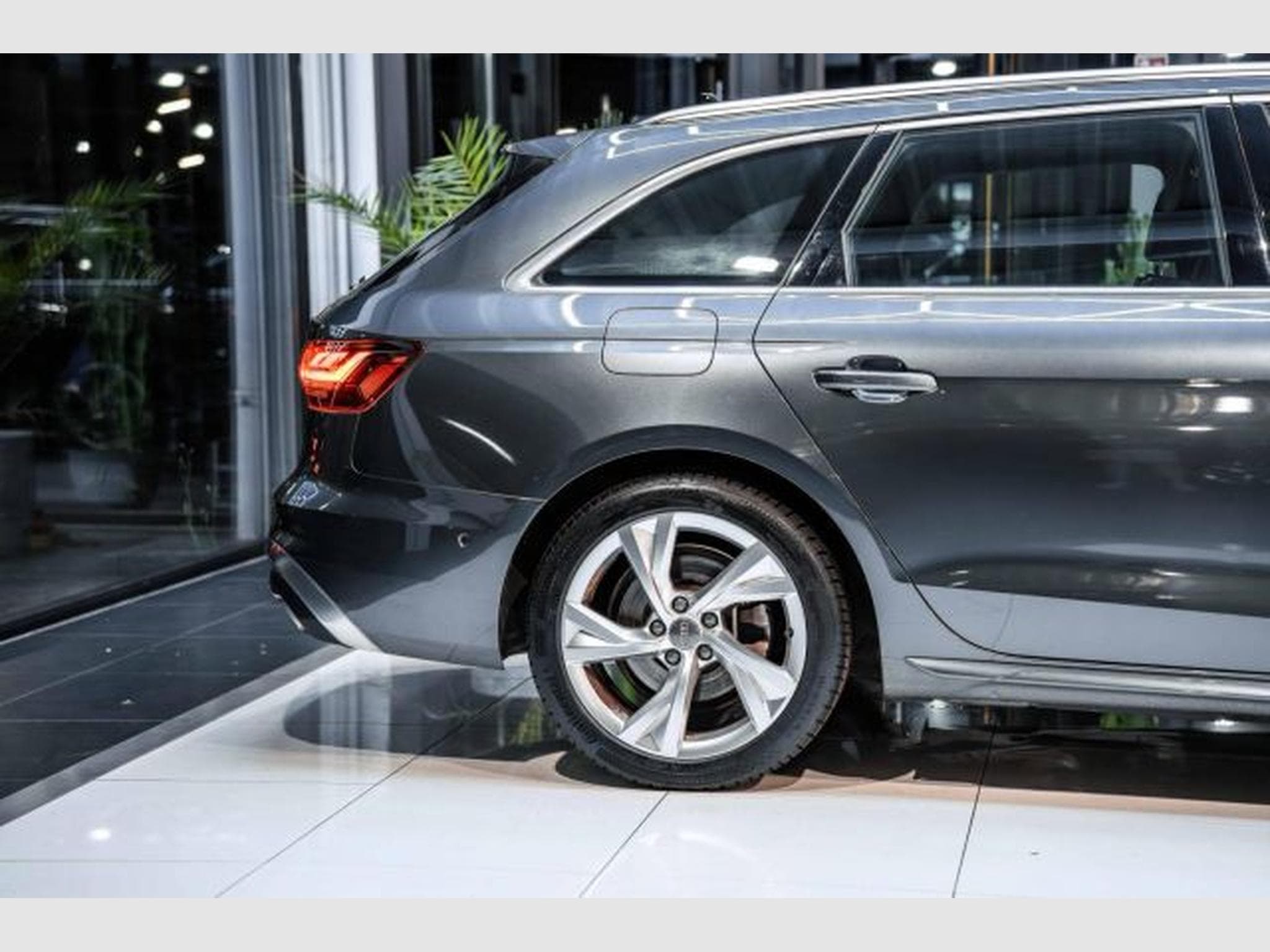 Audi A4 A4 Avant 40 TDI 2x S-Line S-Tronic NAVI Matrix (2020) - Photo 8