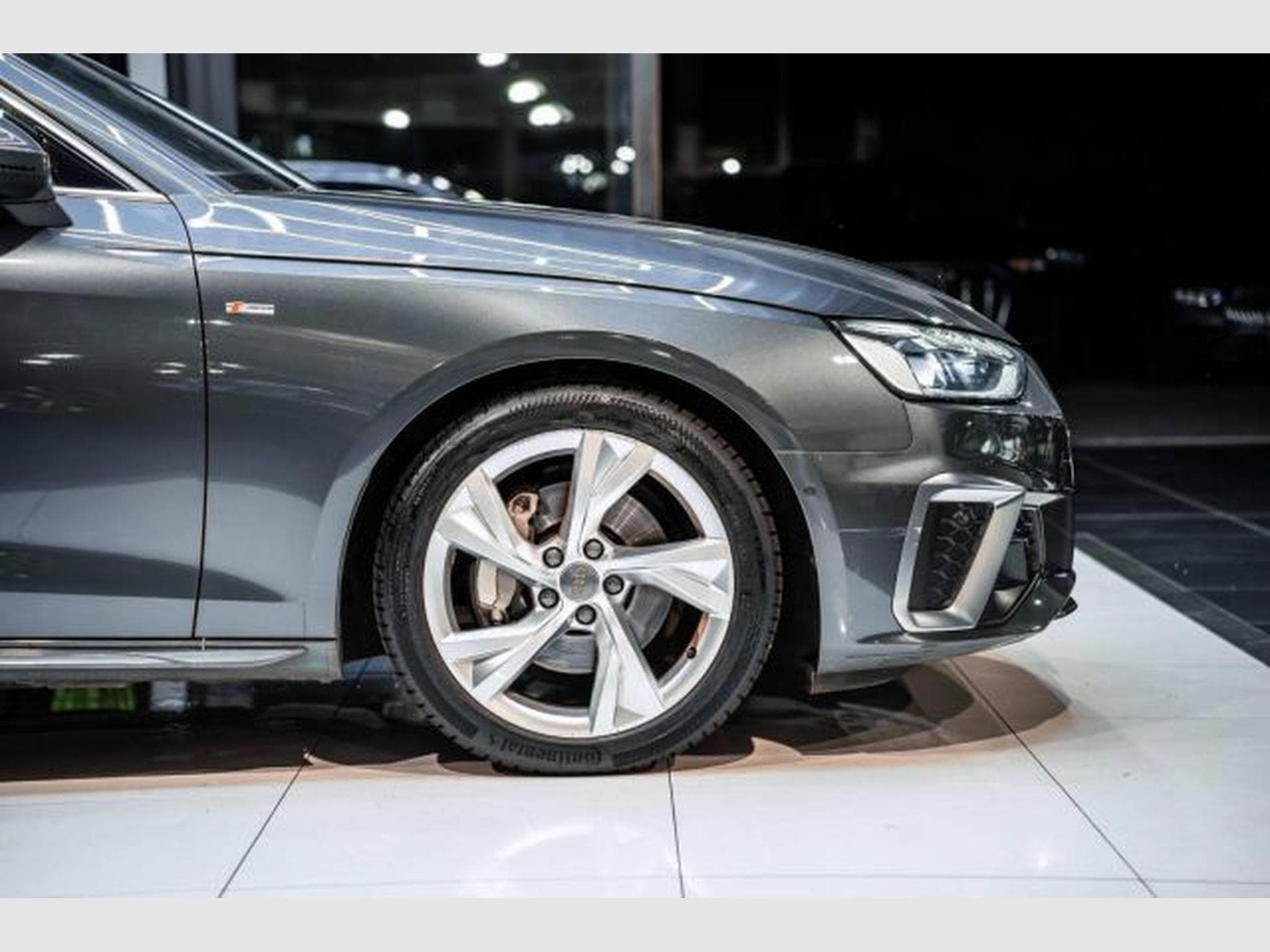 Audi A4 A4 Avant 40 TDI 2x S-Line S-Tronic NAVI Matrix (2020) - Photo 9