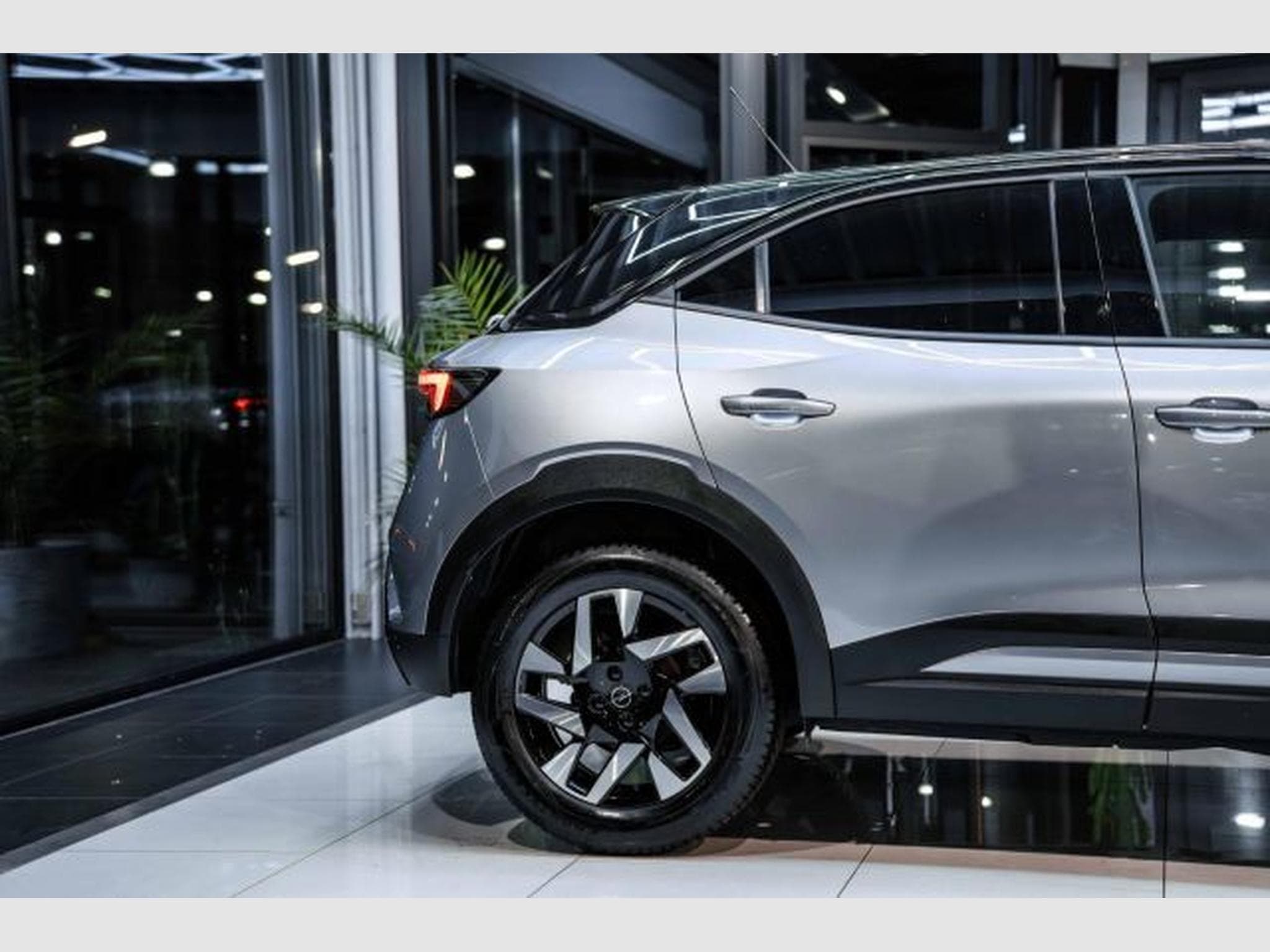 Opel Mokka Mokka GS Line 1.2 NAVI LED RFK 180 SHZG Tempomat (2024) - Photo 8