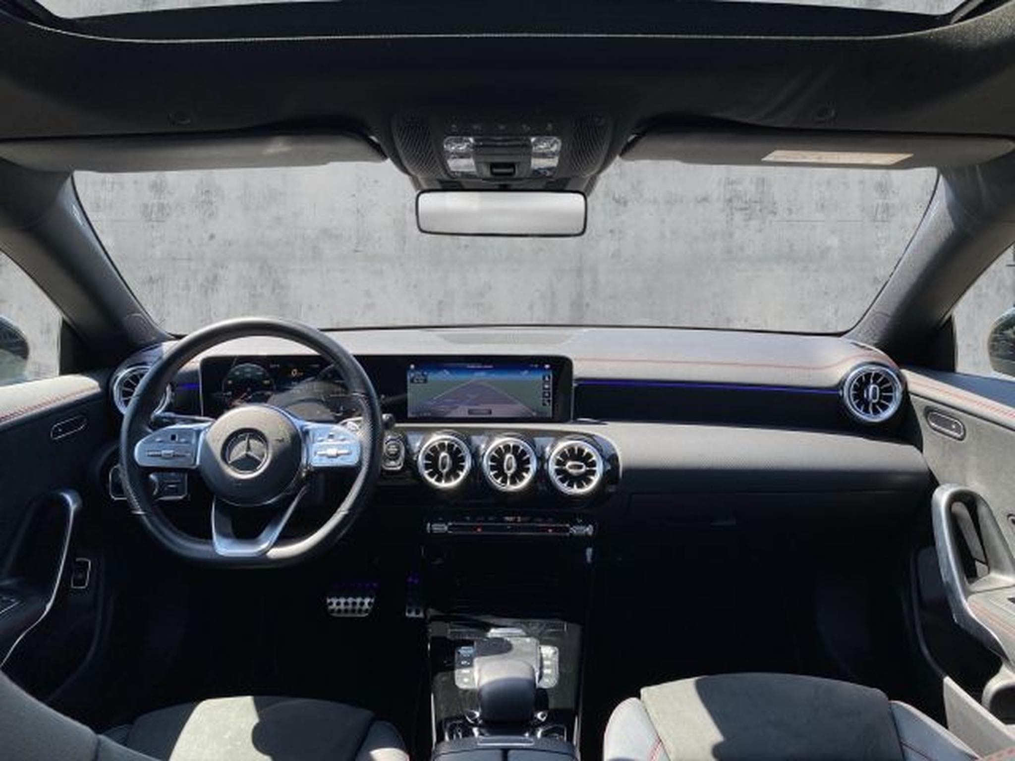 Mercedes CLA 200 CLA 200 Shooting Brake 7G AMG PANO Night Wide (2020) - Photo 14