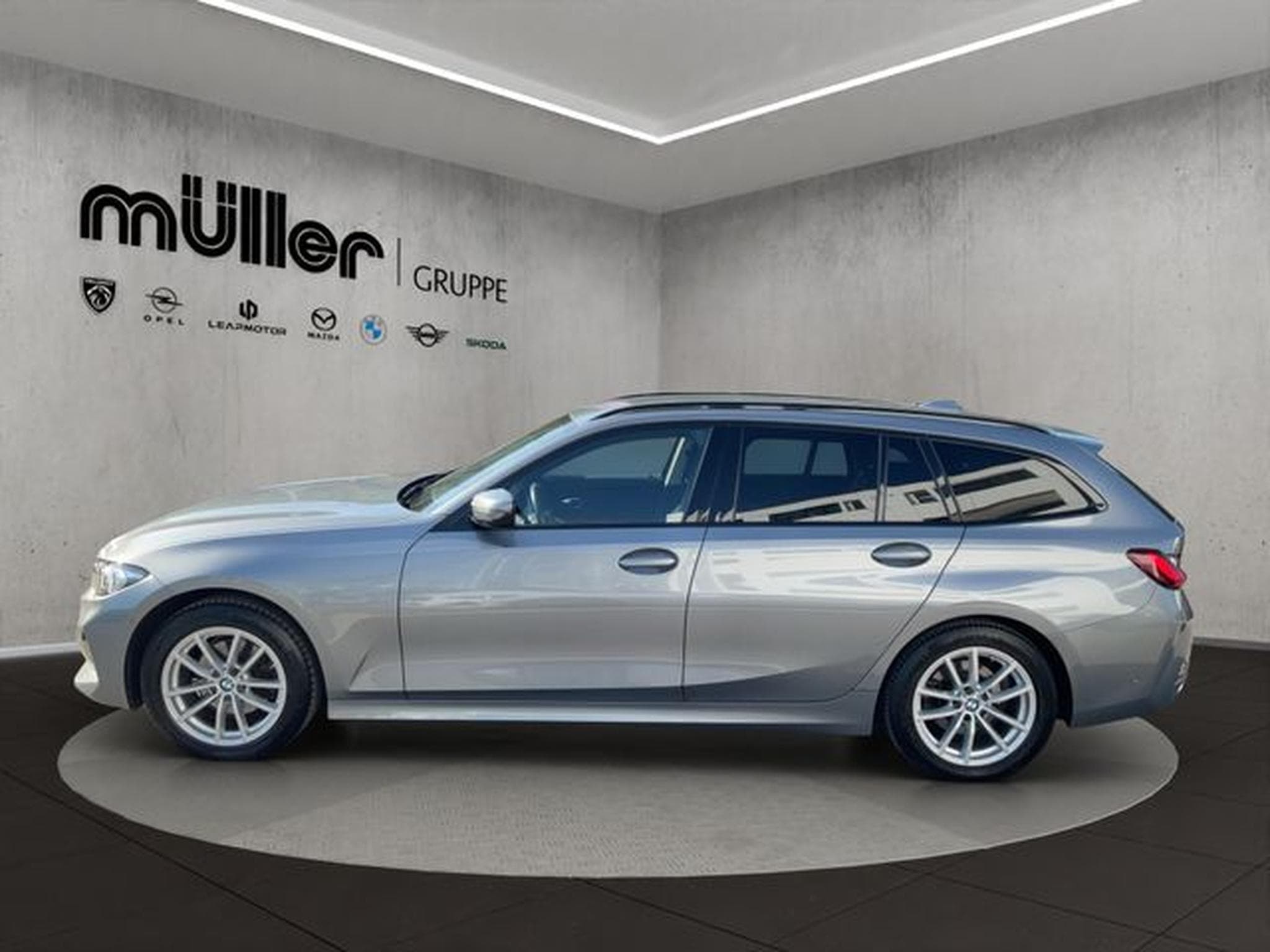 BMW 320 320d TOURING STOP&amp;GO KAMERA AUTOMATIK WIDSCREEN (2023) - Photo 3