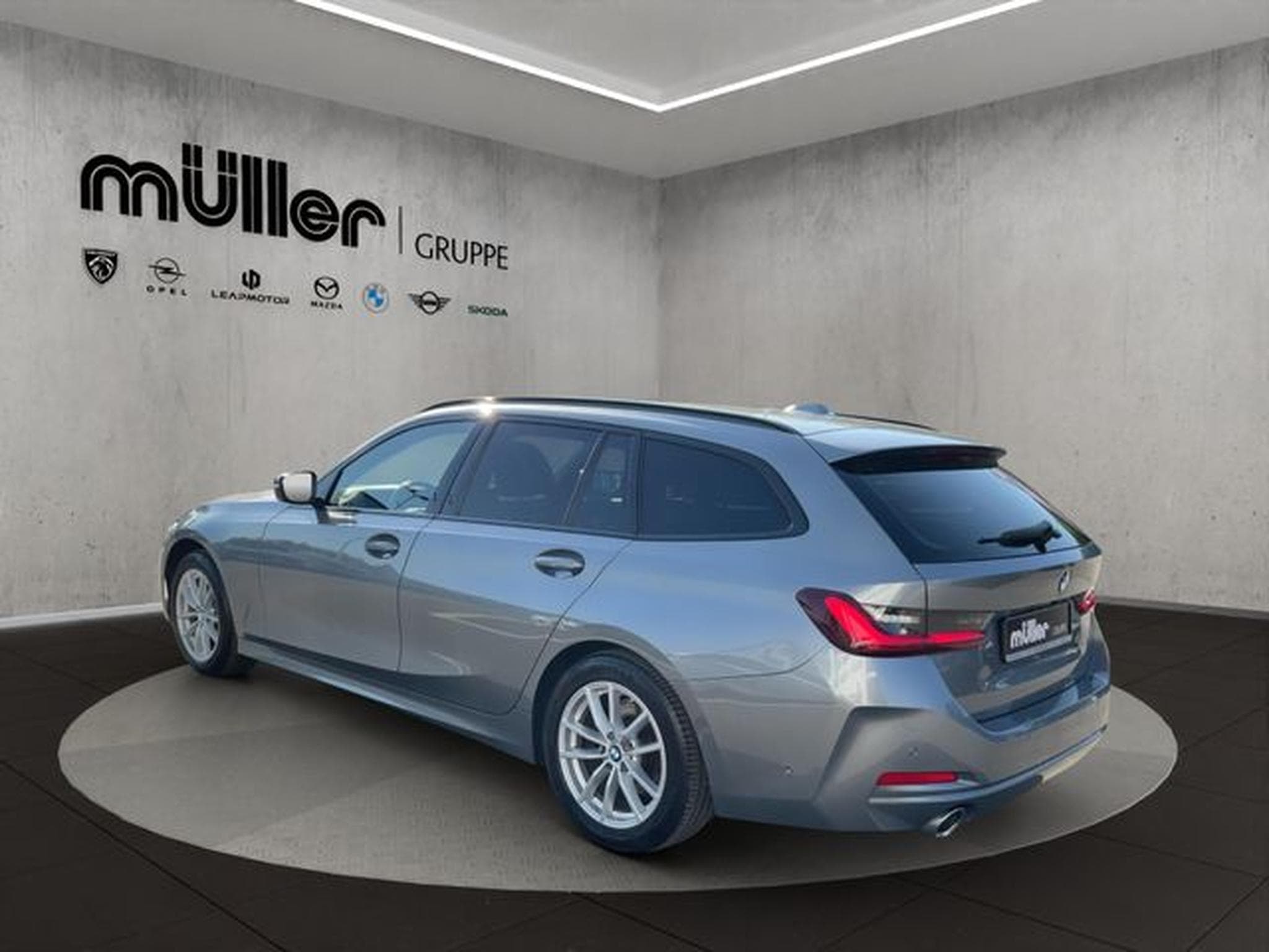 BMW 320 320d TOURING STOP&amp;GO KAMERA AUTOMATIK WIDSCREEN (2023) - Photo 4