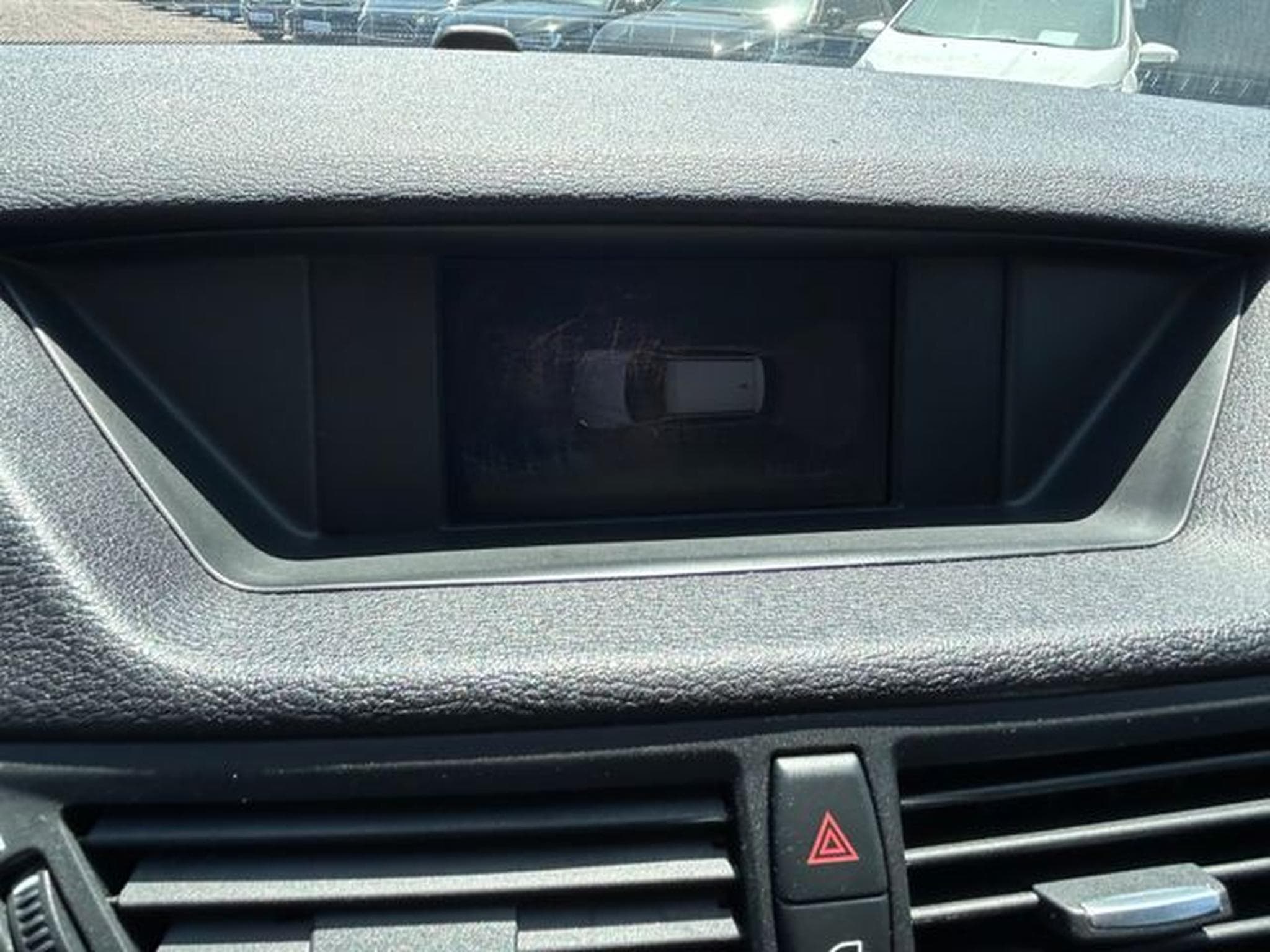 BMW X1 X1 18 i sDrive *M Paket Sport*Navi*Euro5*TÜV Neu (2011) - Foto 12