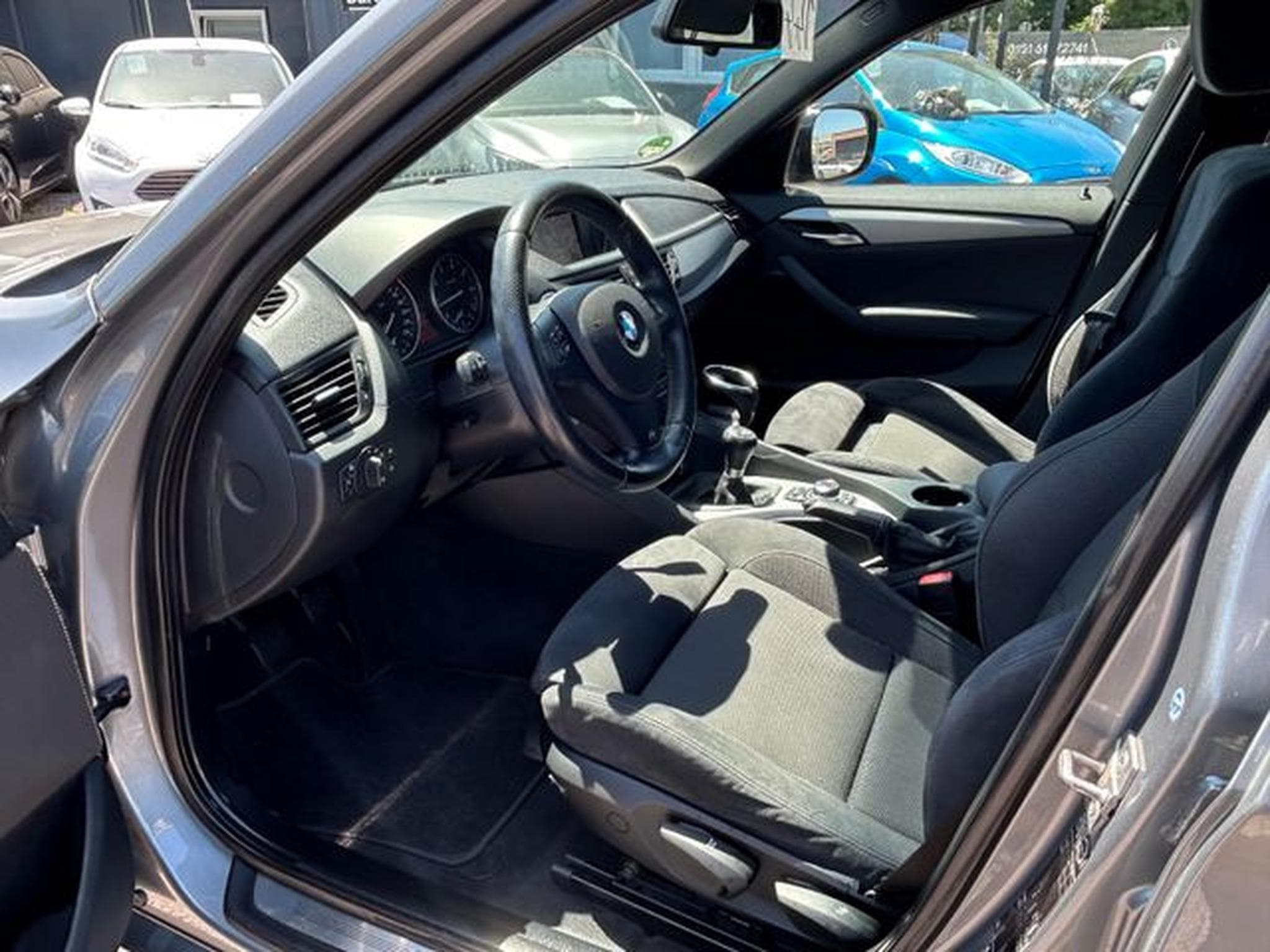 BMW X1 X1 18 i sDrive *M Paket Sport*Navi*Euro5*TÜV Neu (2011) - Foto 7