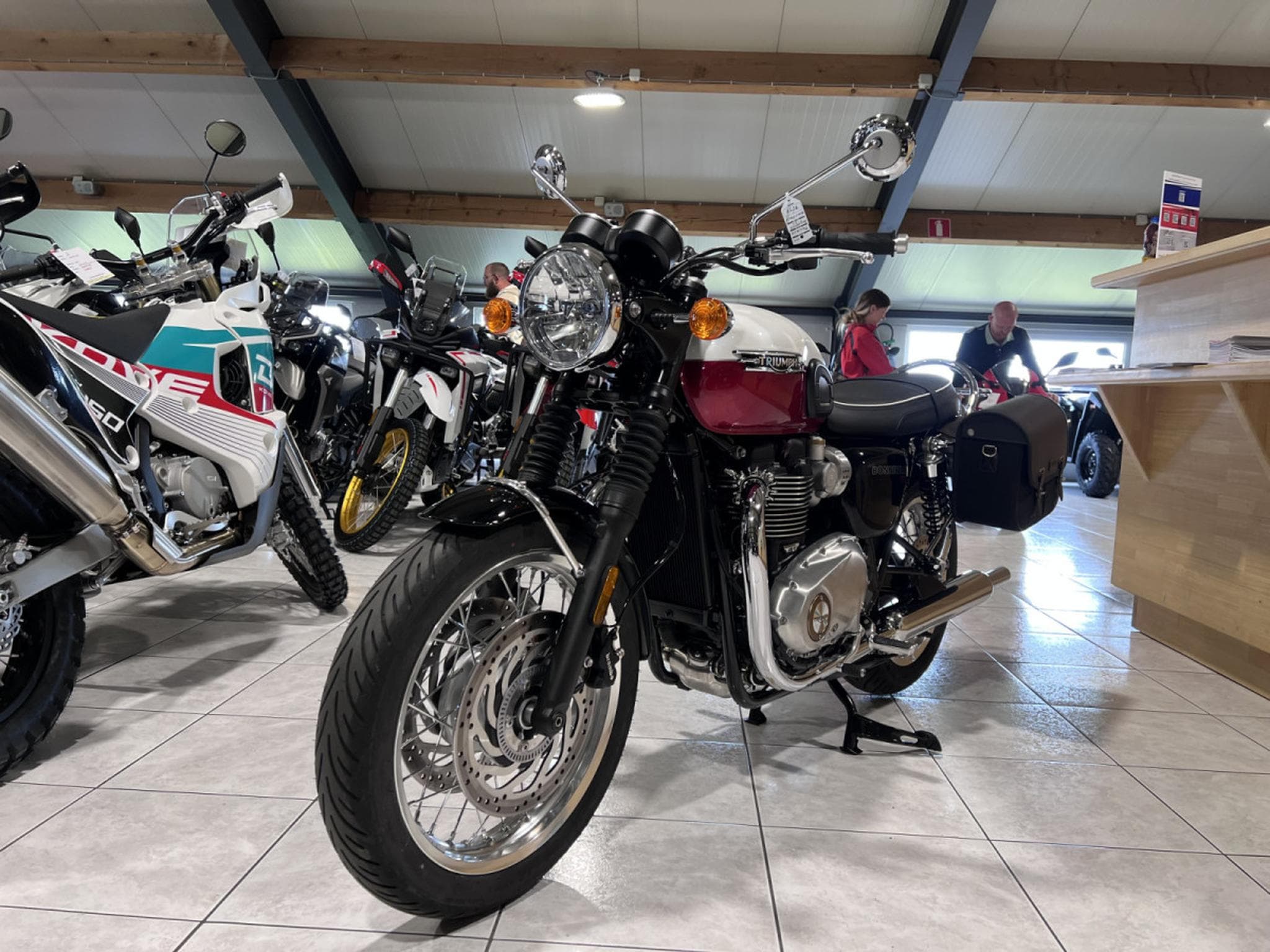 Triumph Bonneville 1200 cc (2025) - Photo 2