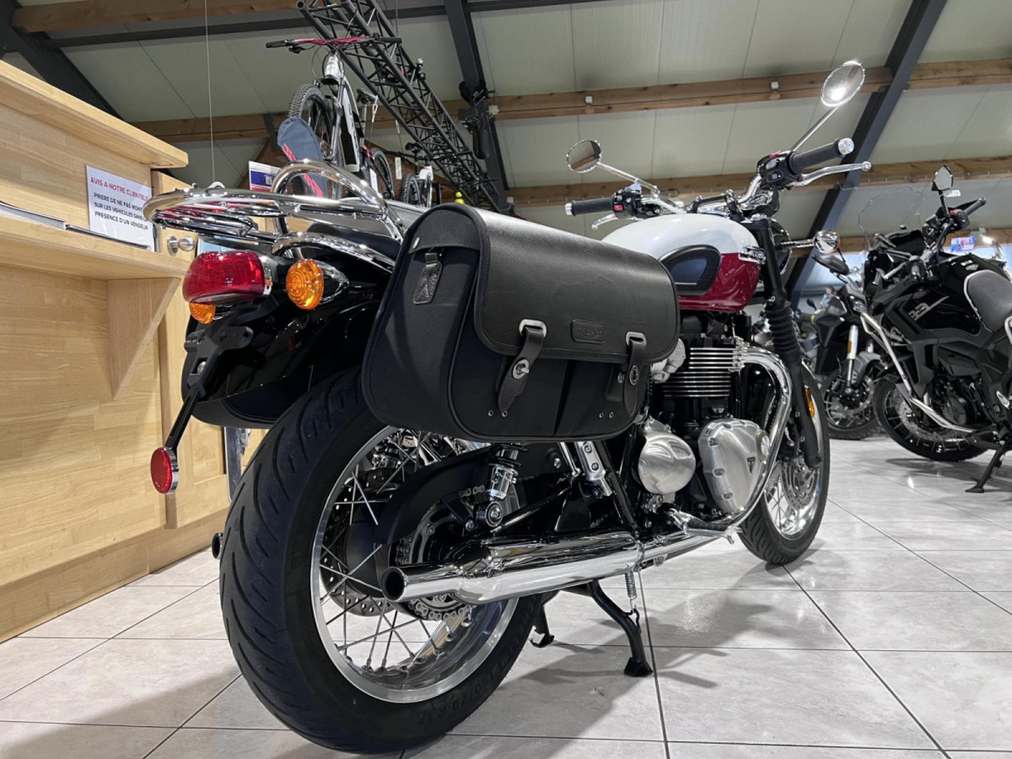 Triumph Bonneville 1200 cc (2025) - Photo 3