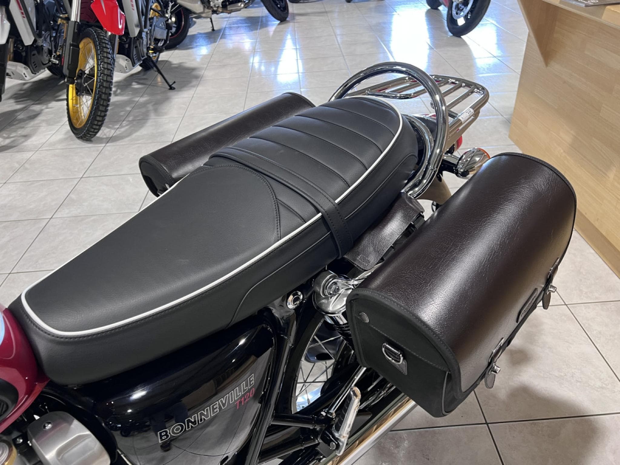 Triumph Bonneville 1200 cc (2025) - Photo 7