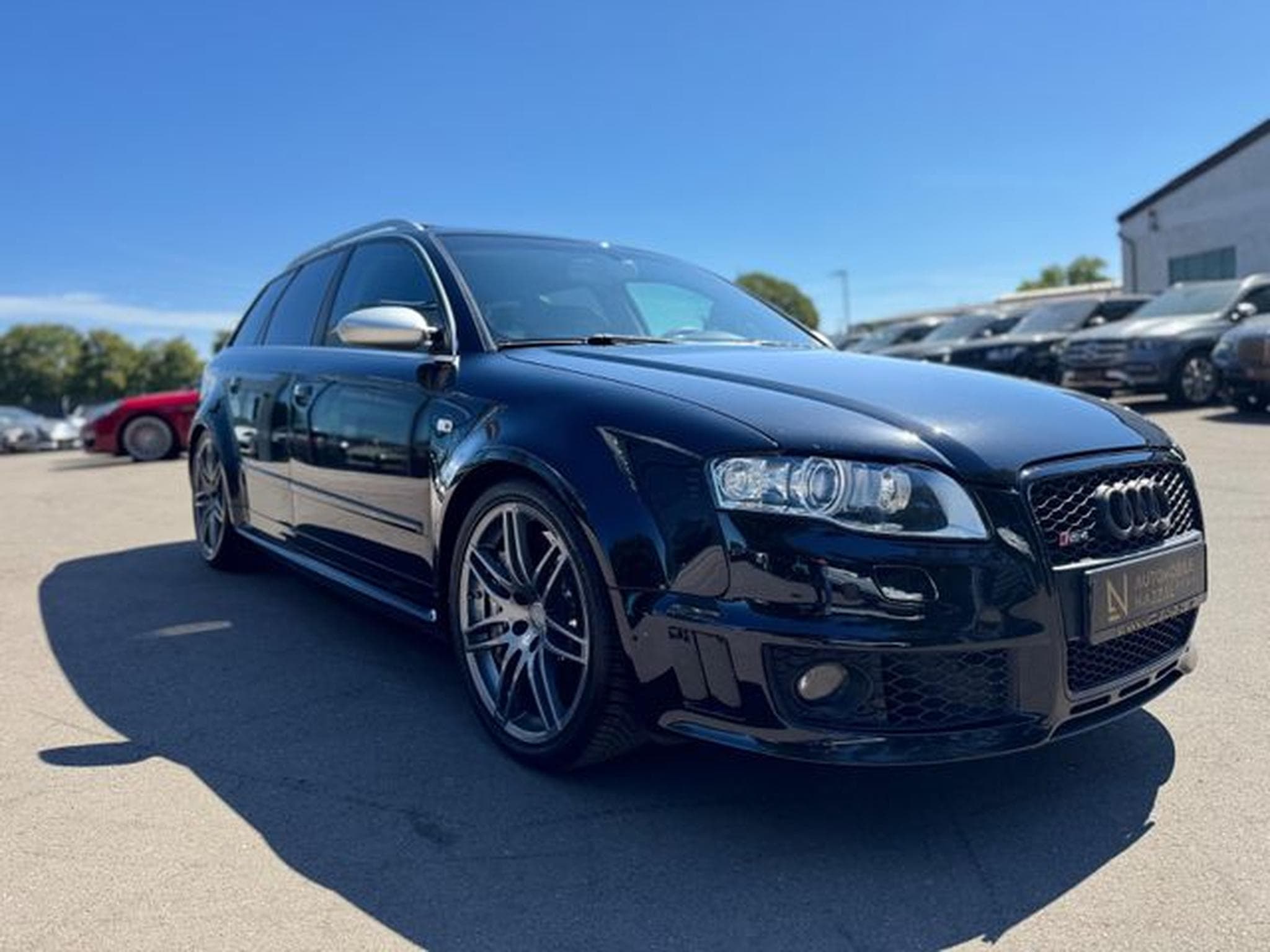 Audi RS4 RS4 4.2 QUATTRO*RS-SCHALENSITZE*MILTEK*KERAMIK* (2007) - Foto 4