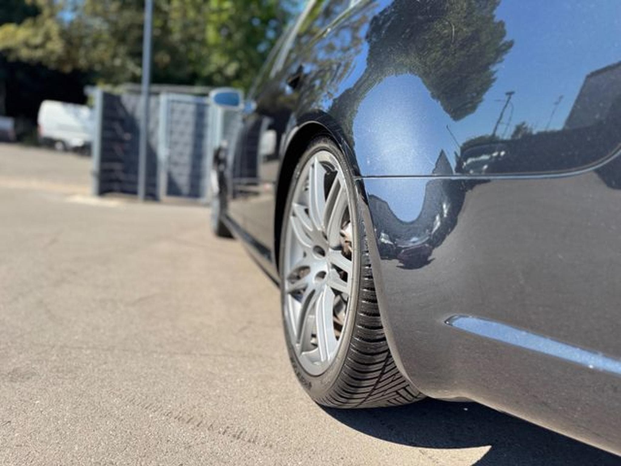 Audi RS4 RS4 4.2 QUATTRO*RS-SCHALENSITZE*MILTEK*KERAMIK* (2007) - Foto 9