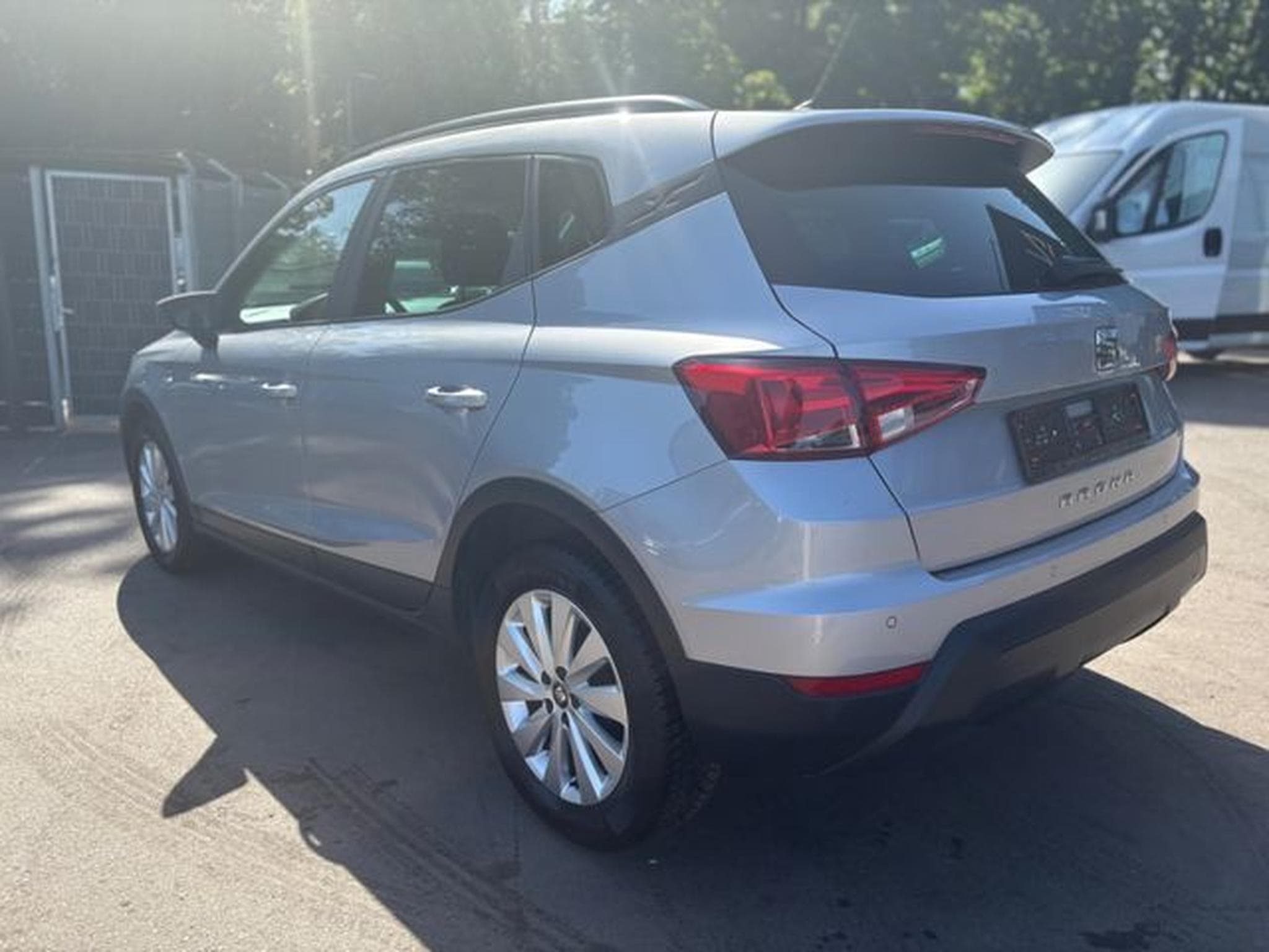 Seat Arona ARONA STYLE *NAVI*PDC*TEMPOMAT* (2020) - Foto 10