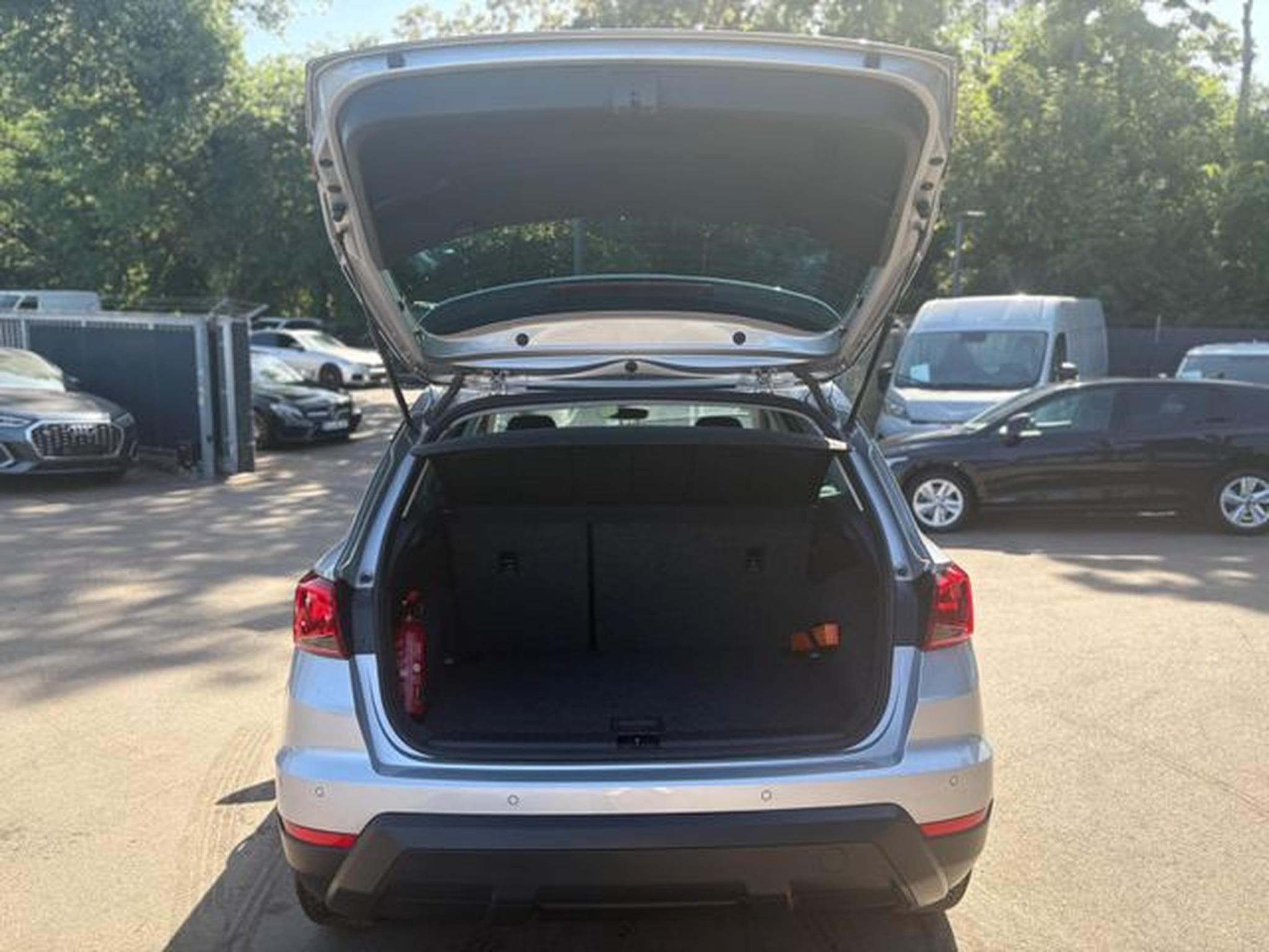 Seat Arona ARONA STYLE *NAVI*PDC*TEMPOMAT* (2020) - Foto 9