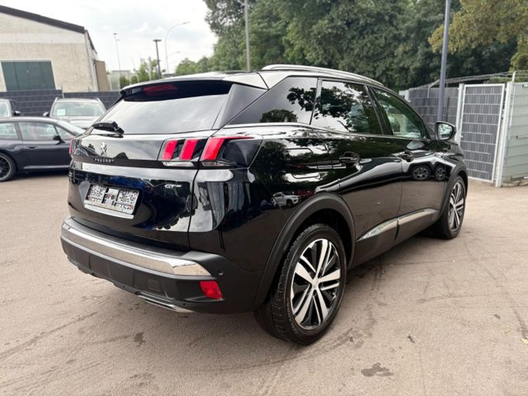 Peugeot 3008 3008 GT *AUT*PANO*LEDER*NAVI*KAM*ASSIST*SHZ* (2017) - Foto 7