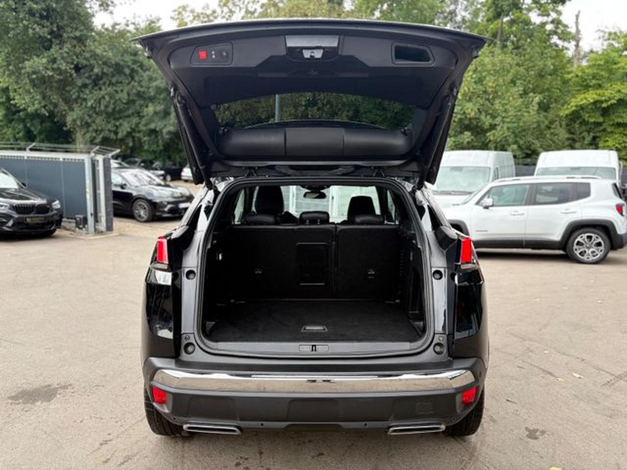 Peugeot 3008 3008 GT *AUT*PANO*LEDER*NAVI*KAM*ASSIST*SHZ* (2017) - Foto 9