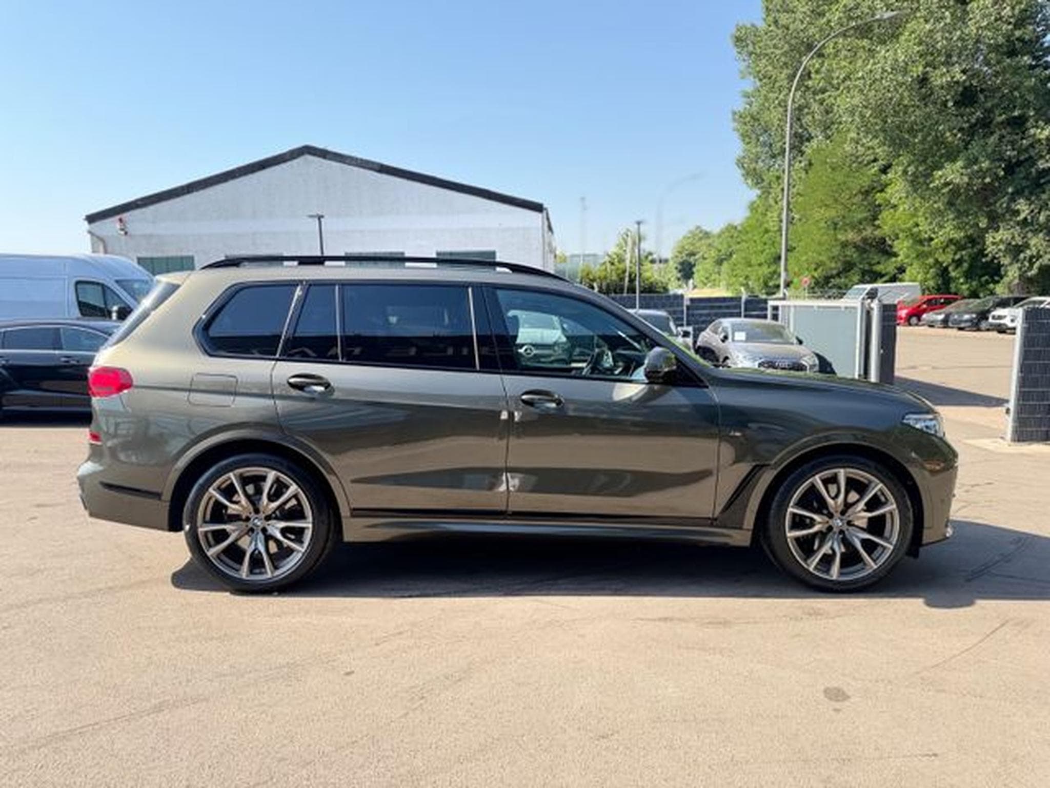 BMW X7 X7 M50*6 SEATS*LASER*SKY-LOUNGE*6X SHZ*SOFT*22.Z (2022) - Foto 12
