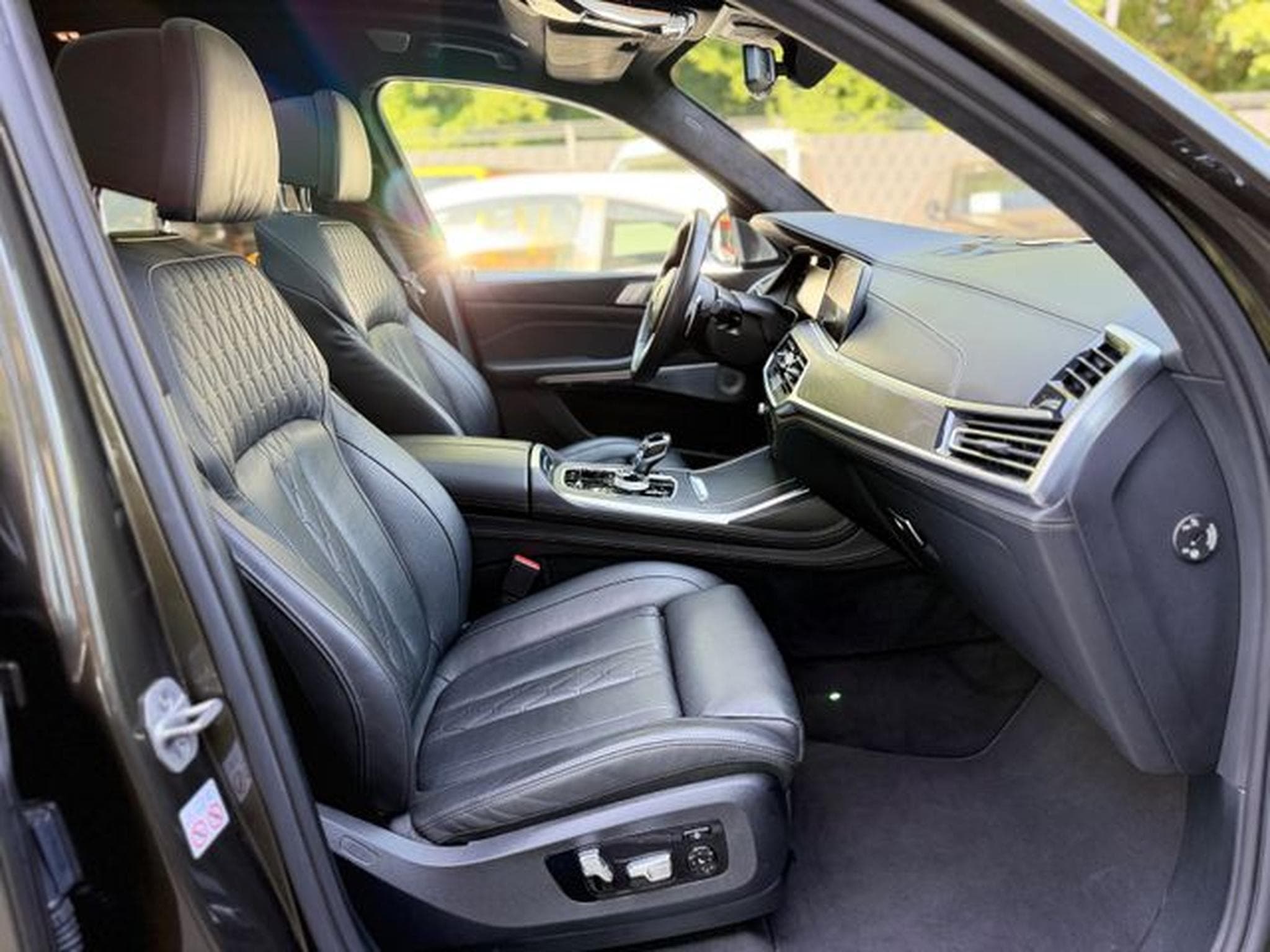 BMW X7 X7 M50*6 SEATS*LASER*SKY-LOUNGE*6X SHZ*SOFT*22.Z (2022) - Foto 15