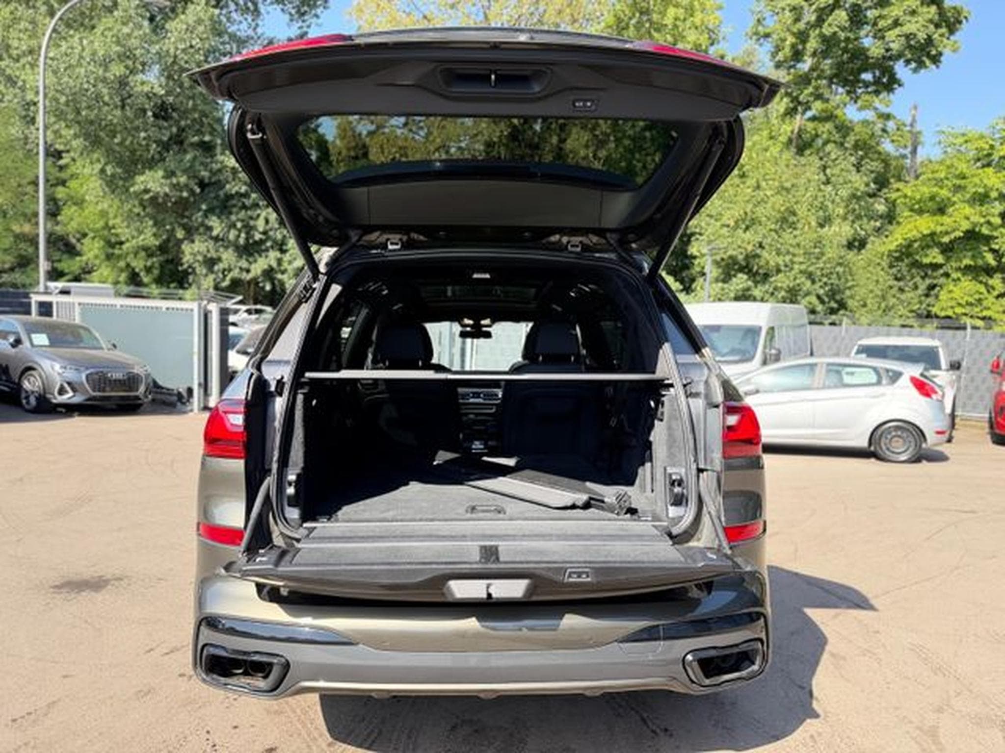 BMW X7 X7 M50*6 SEATS*LASER*SKY-LOUNGE*6X SHZ*SOFT*22.Z (2022) - Foto 8