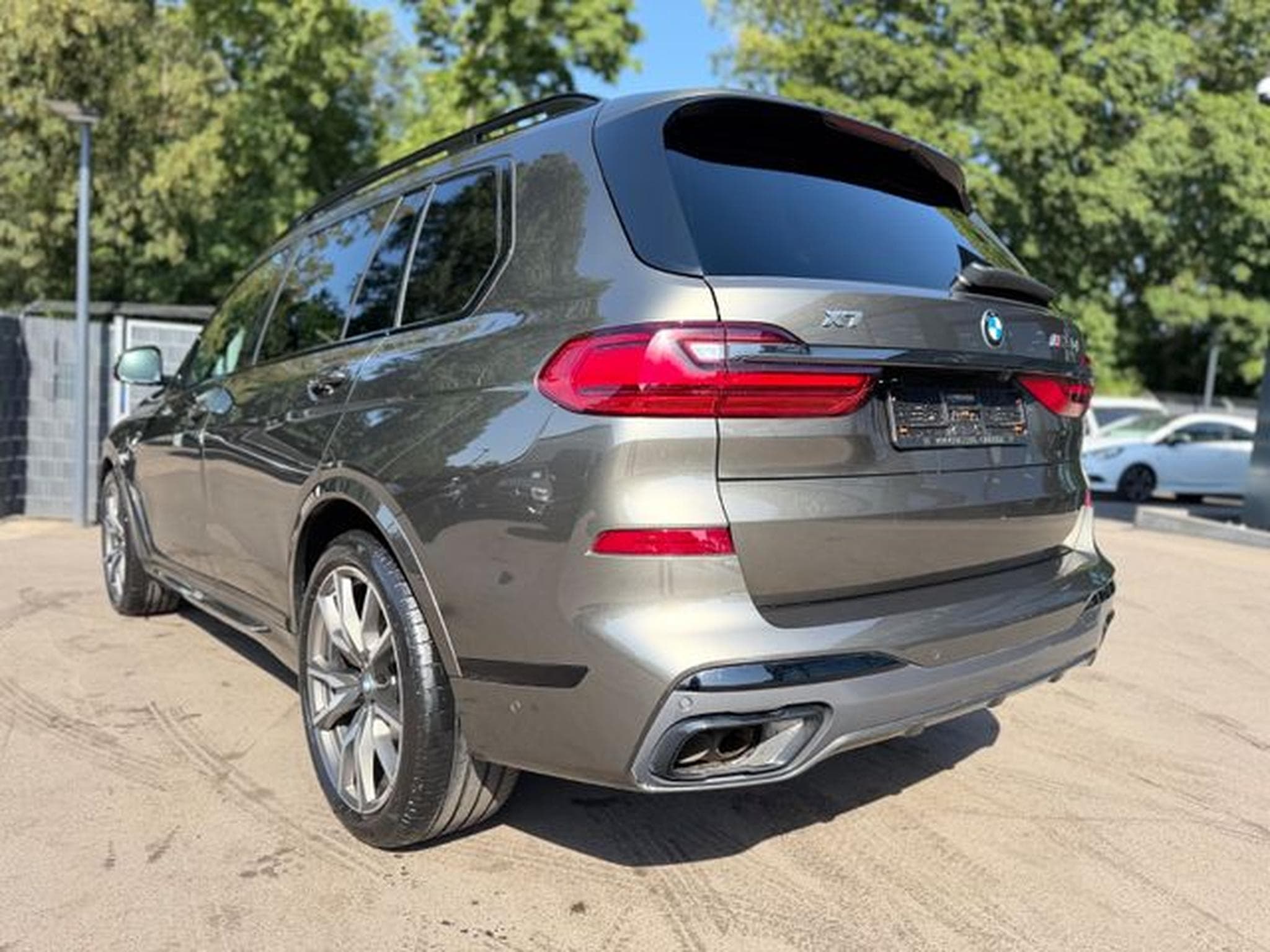 BMW X7 X7 M50*6 SEATS*LASER*SKY-LOUNGE*6X SHZ*SOFT*22.Z (2022) - Foto 9