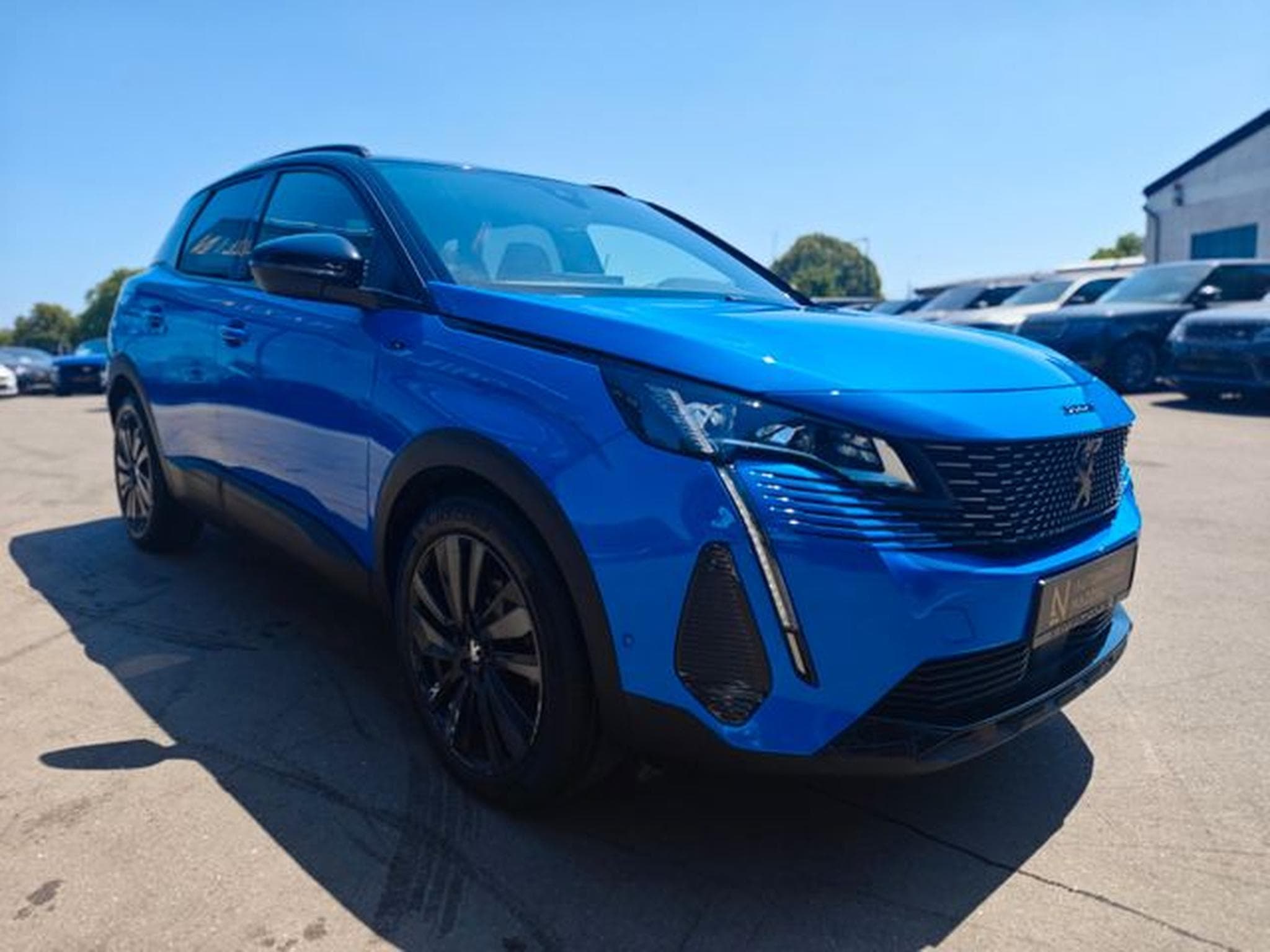 Peugeot 3008 3008 GT*FOCAL*PANORAMA*NAVI*KAMERA*VIRTUAL* (2023) - Foto 4