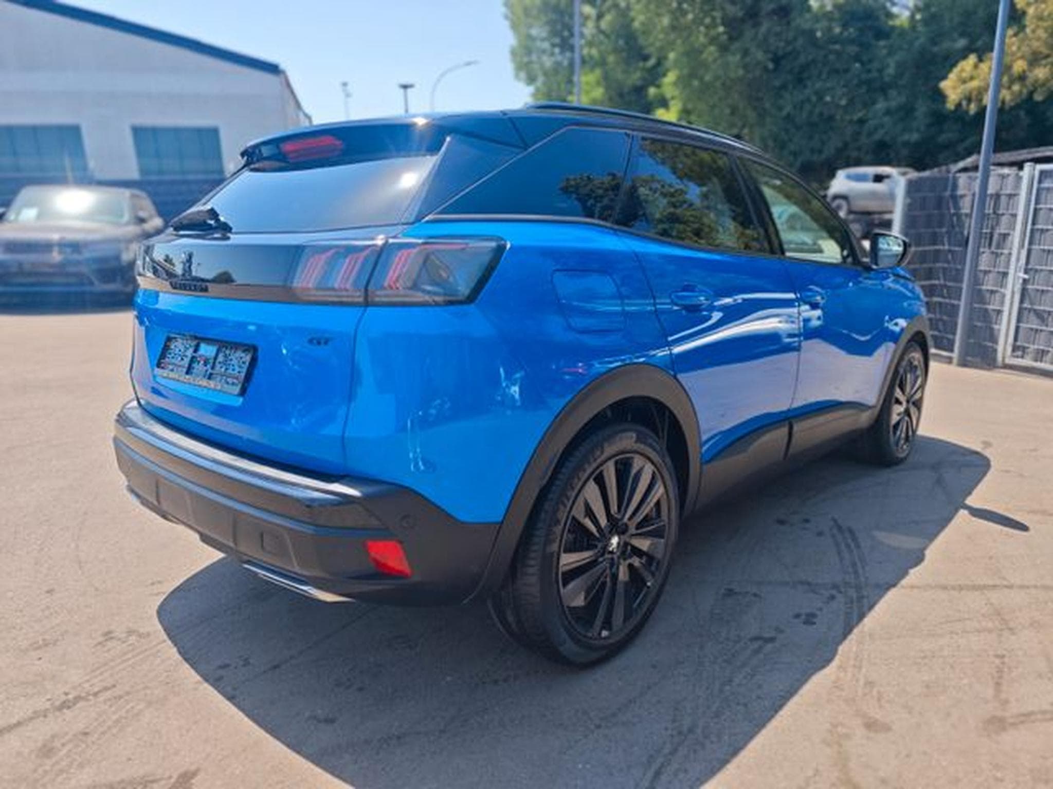 Peugeot 3008 3008 GT*FOCAL*PANORAMA*NAVI*KAMERA*VIRTUAL* (2023) - Foto 6