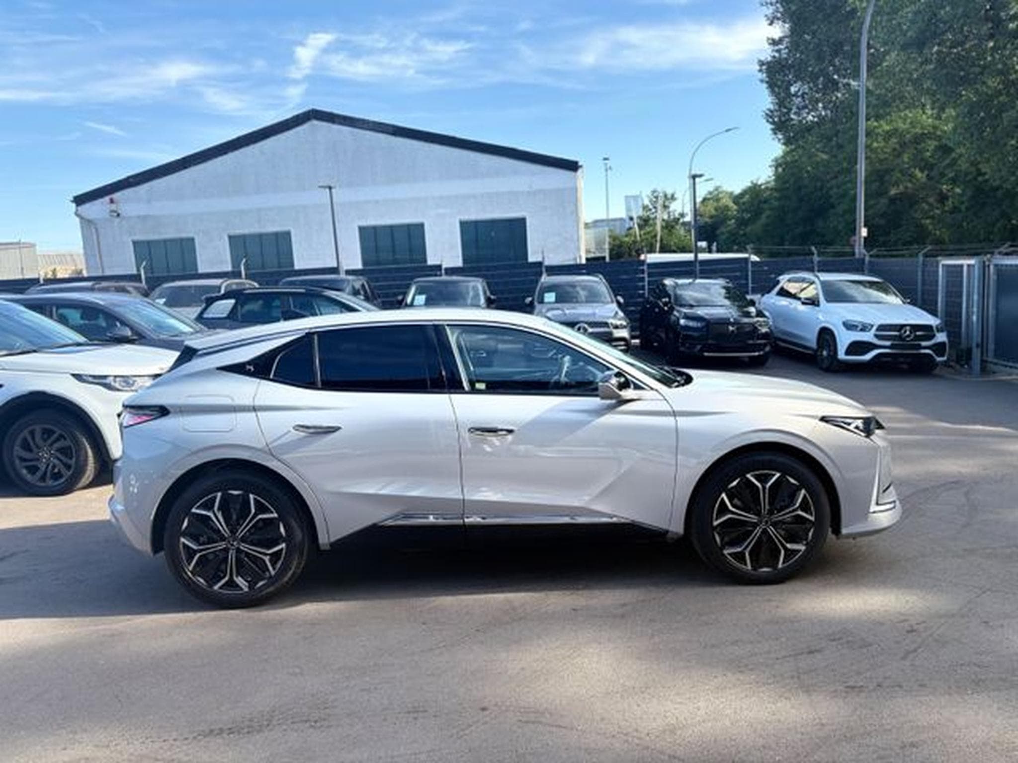 DS Automobiles DS4 DS4  E-TENSE ÉTOILE *ALCANTARA PAKET*NAVI*R-KAM* (2025) - Foto 12