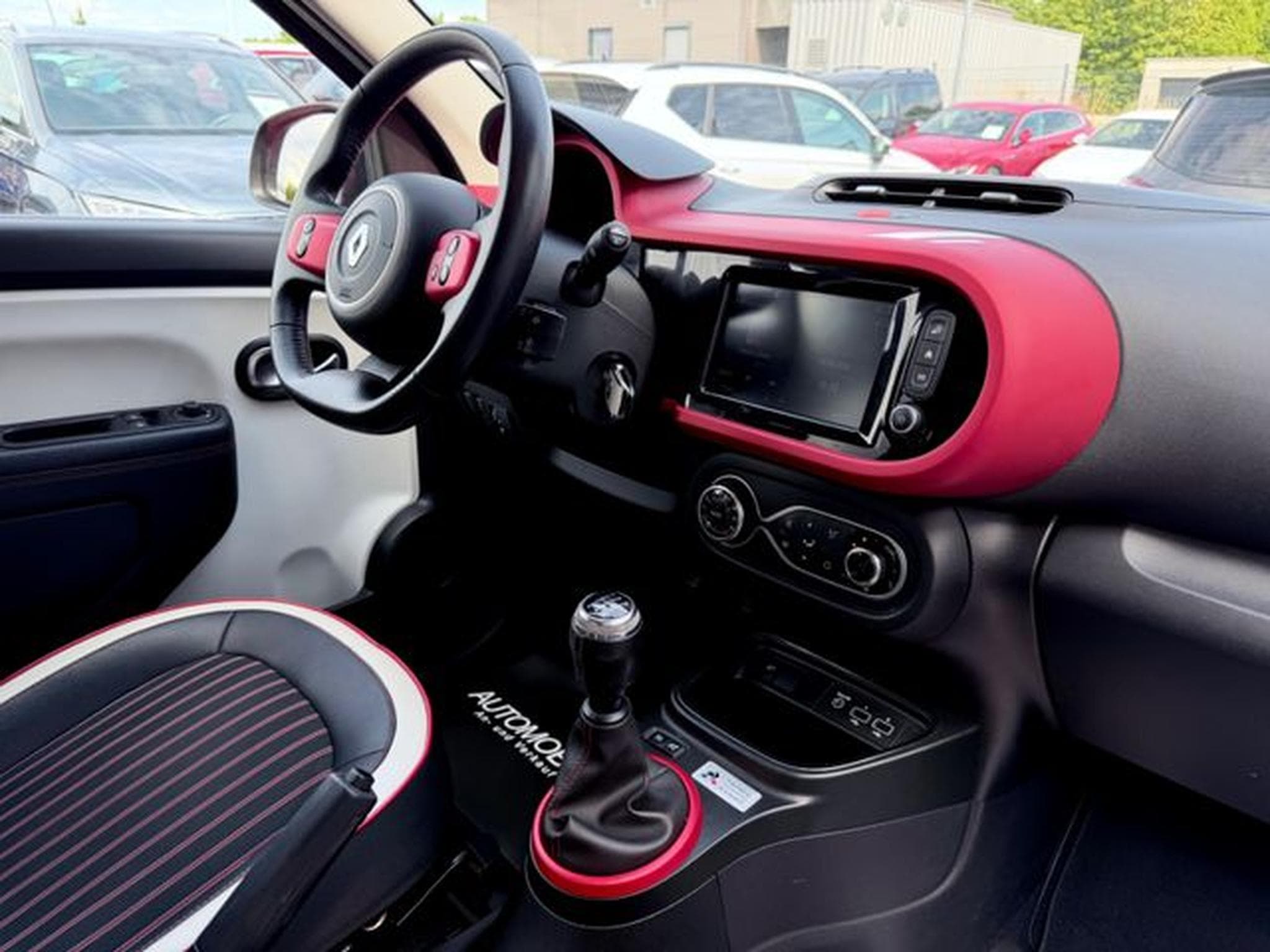 Renault Twingo Twingo Le Coq Sportif /SERVICE/TÜV/GARANTIE/ (2019) - Photo 12