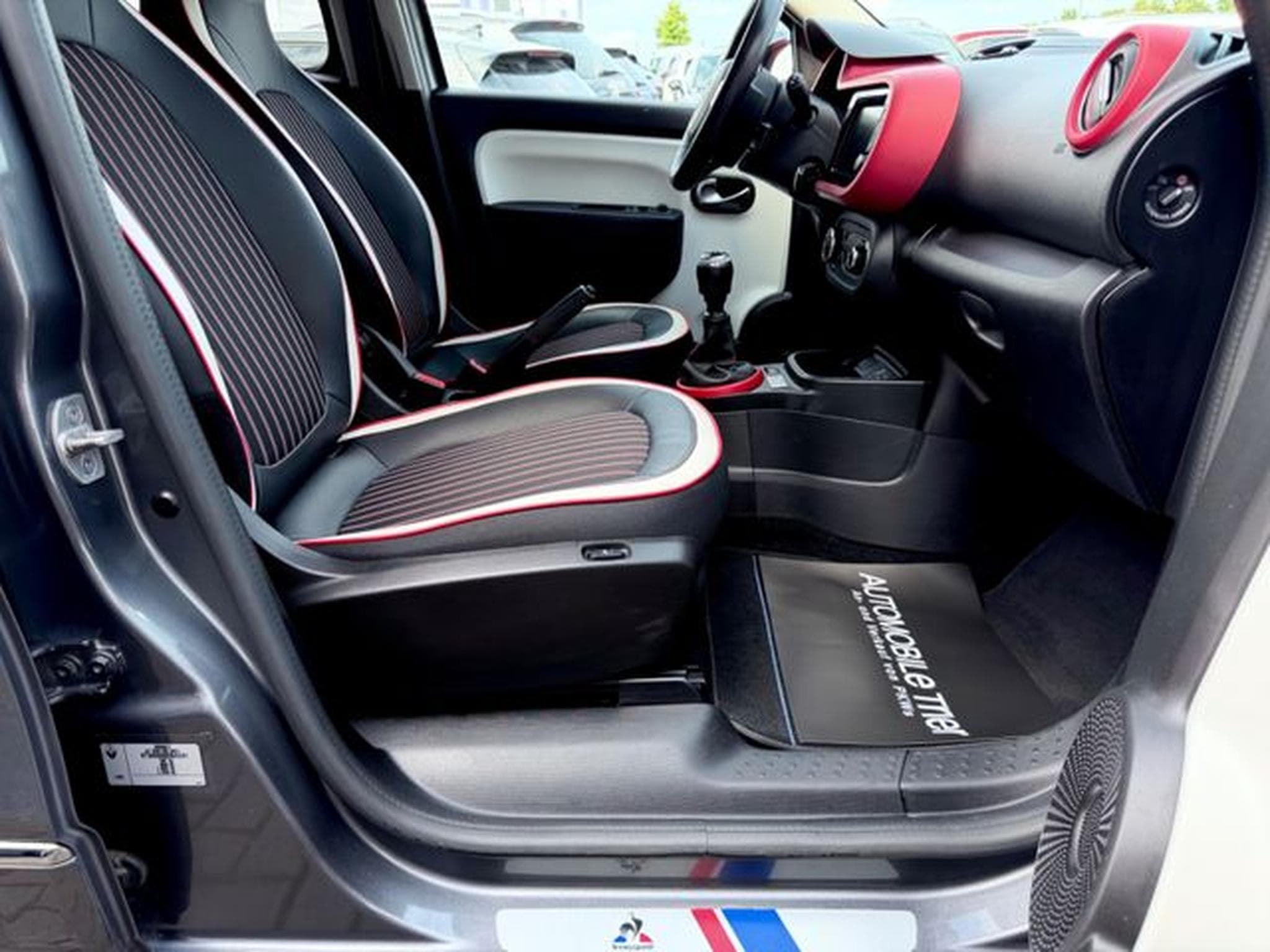Renault Twingo Twingo Le Coq Sportif /SERVICE/TÜV/GARANTIE/ (2019) - Photo 13