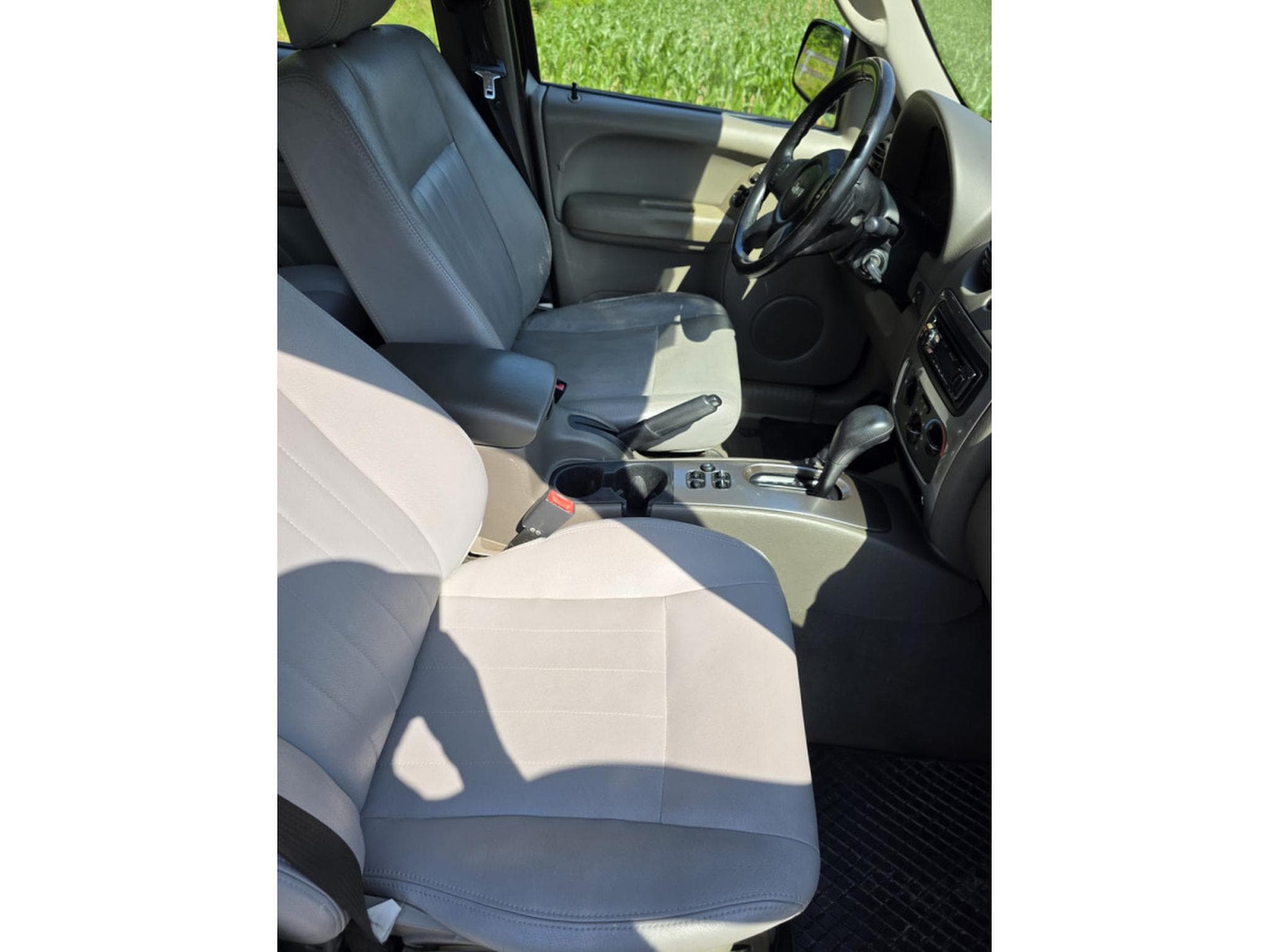 Jeep Cherokee 3.7 Limited Aut (2007) - Photo 6