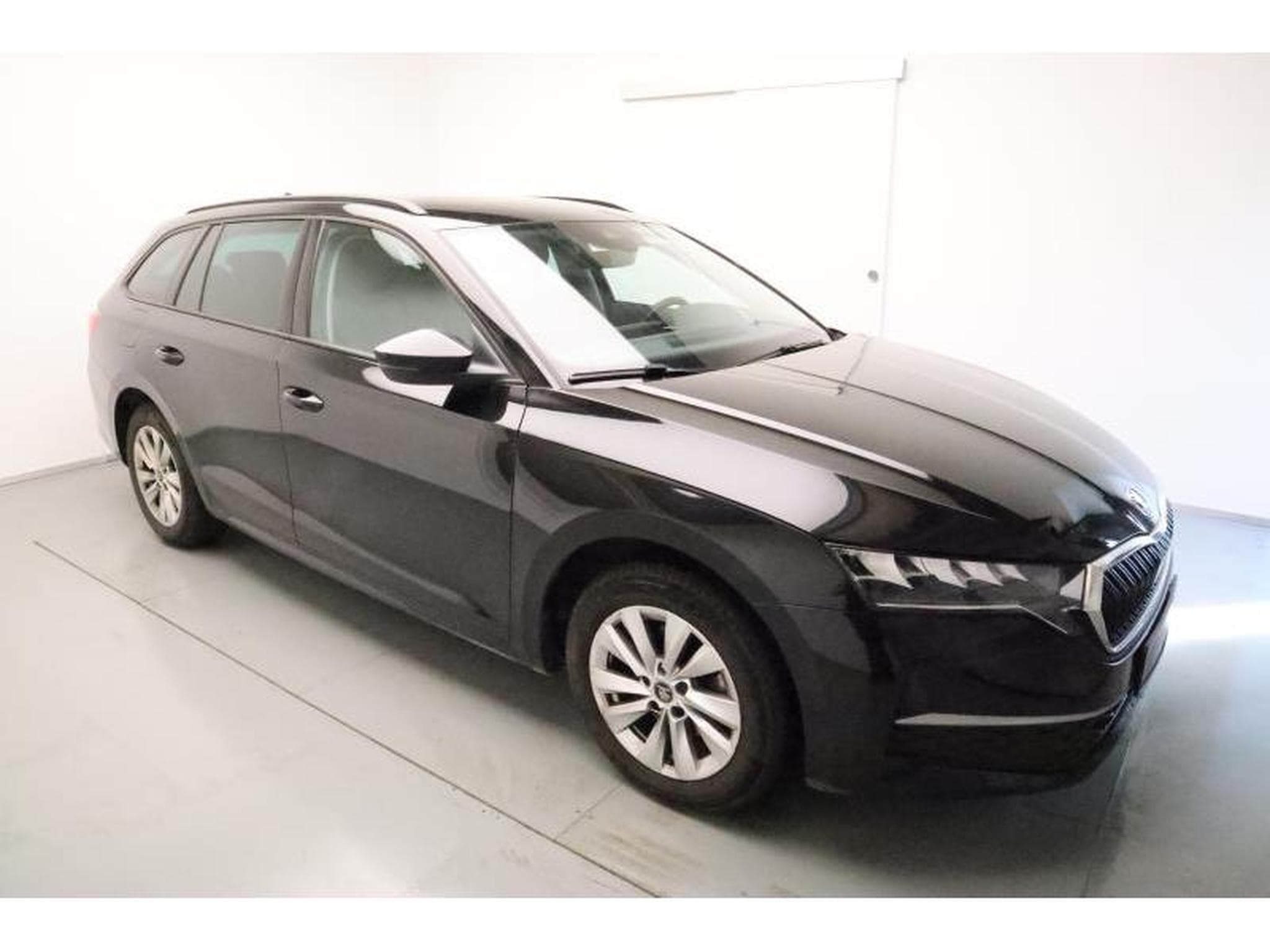 Skoda Octavia Selection (2025) - Photo 1