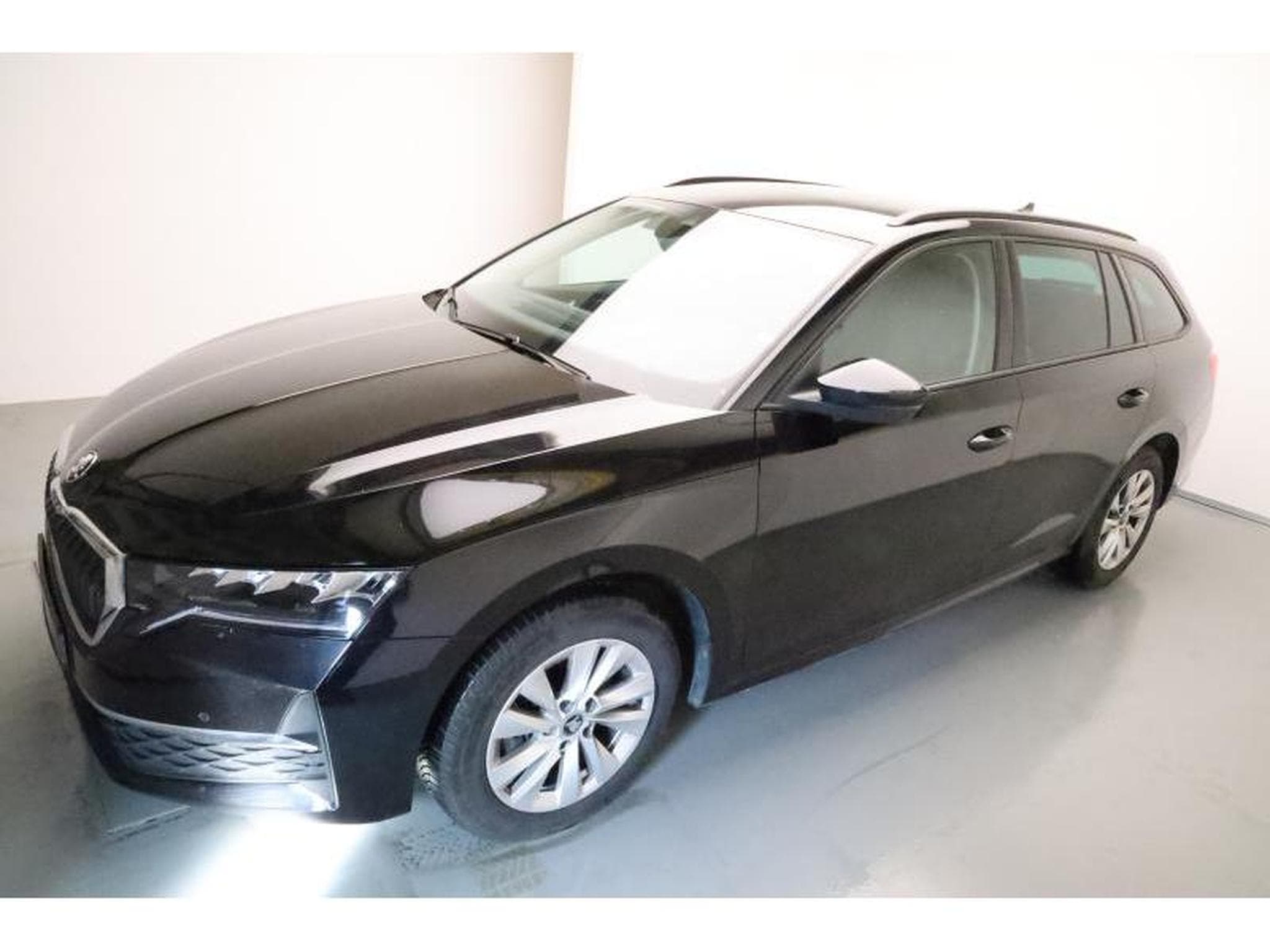 Skoda Octavia Selection (2025) - Photo 14