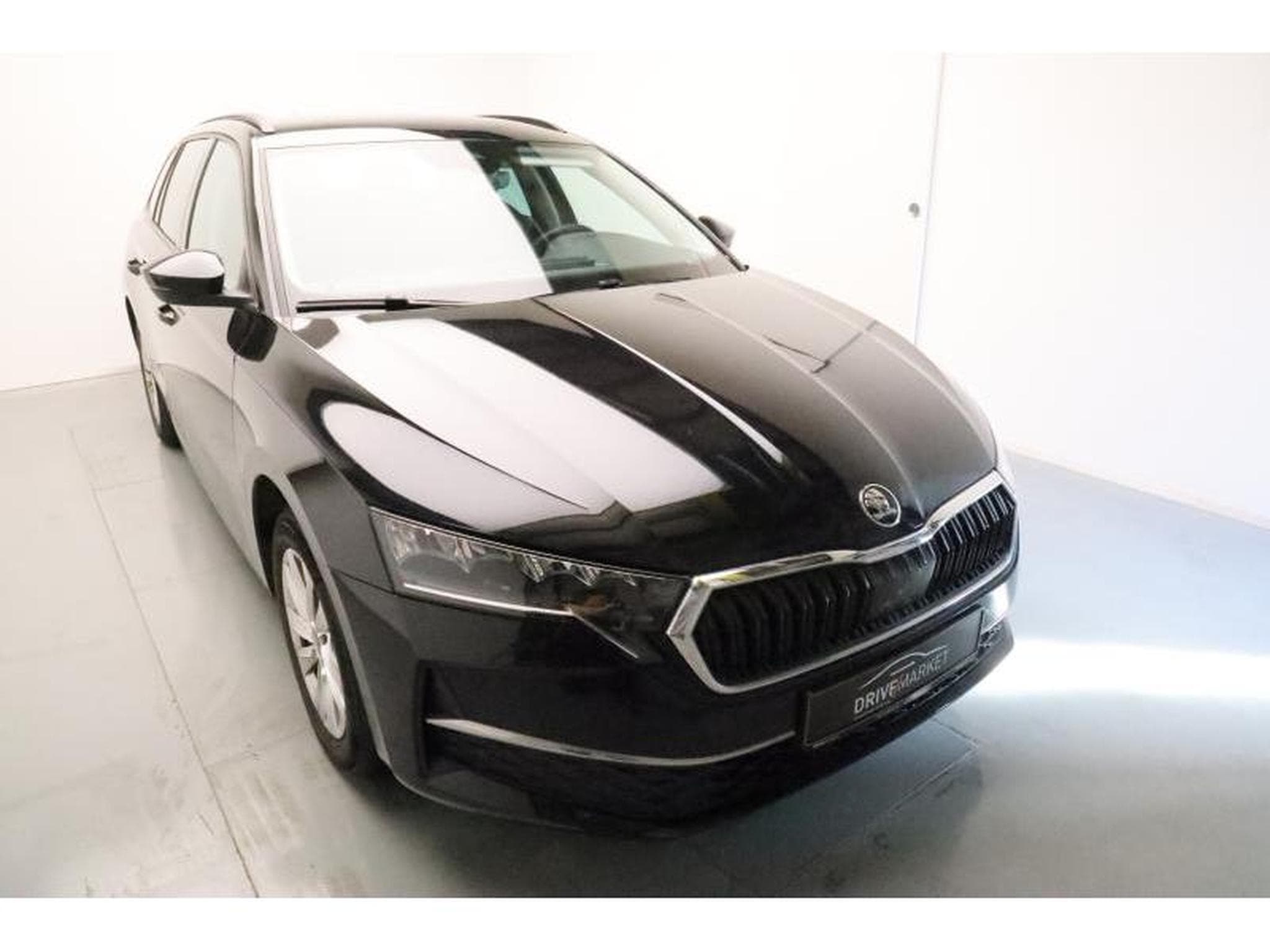 Skoda Octavia Selection (2025) - Photo 15