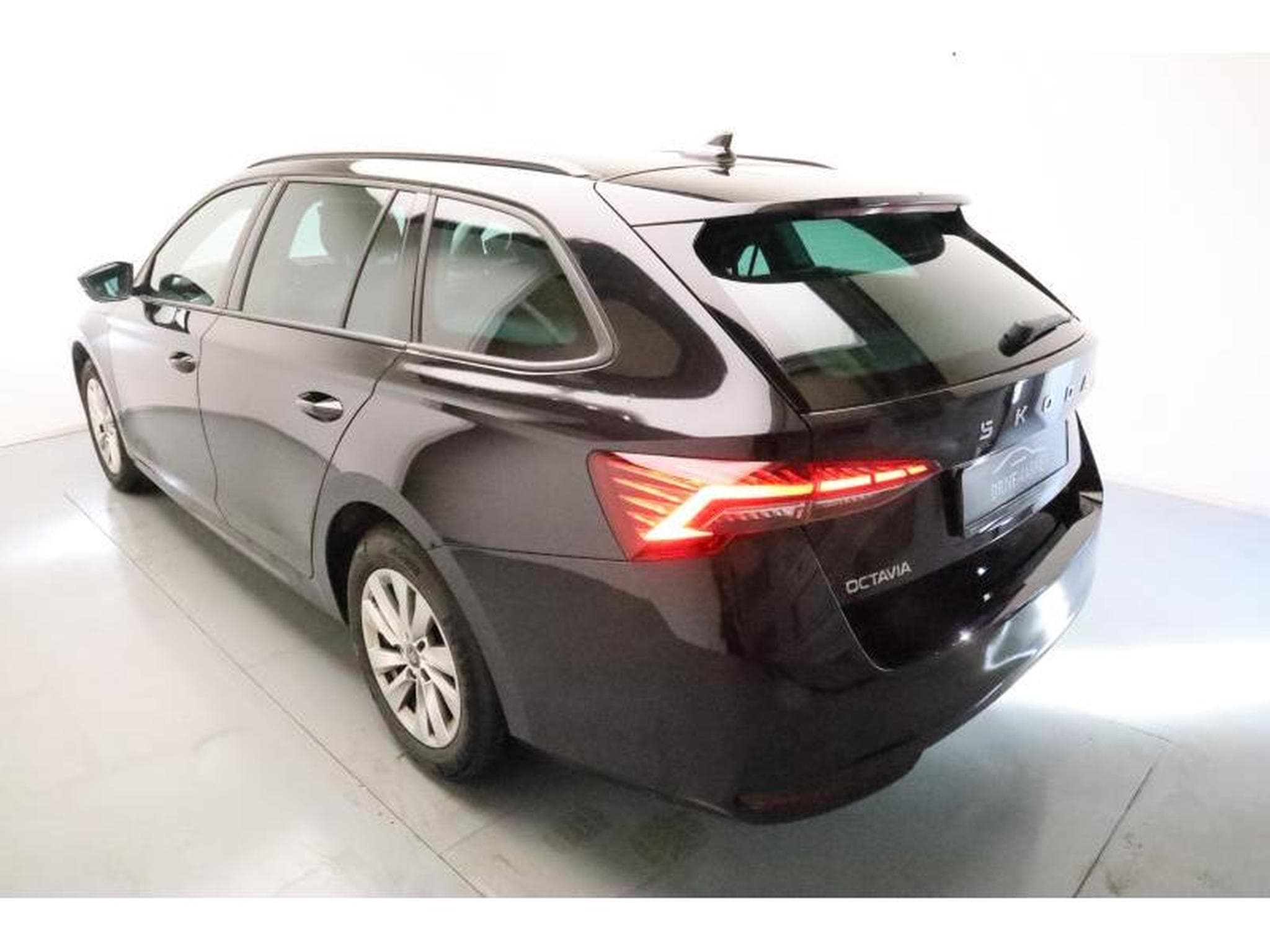 Skoda Octavia Selection (2025) - Photo 17