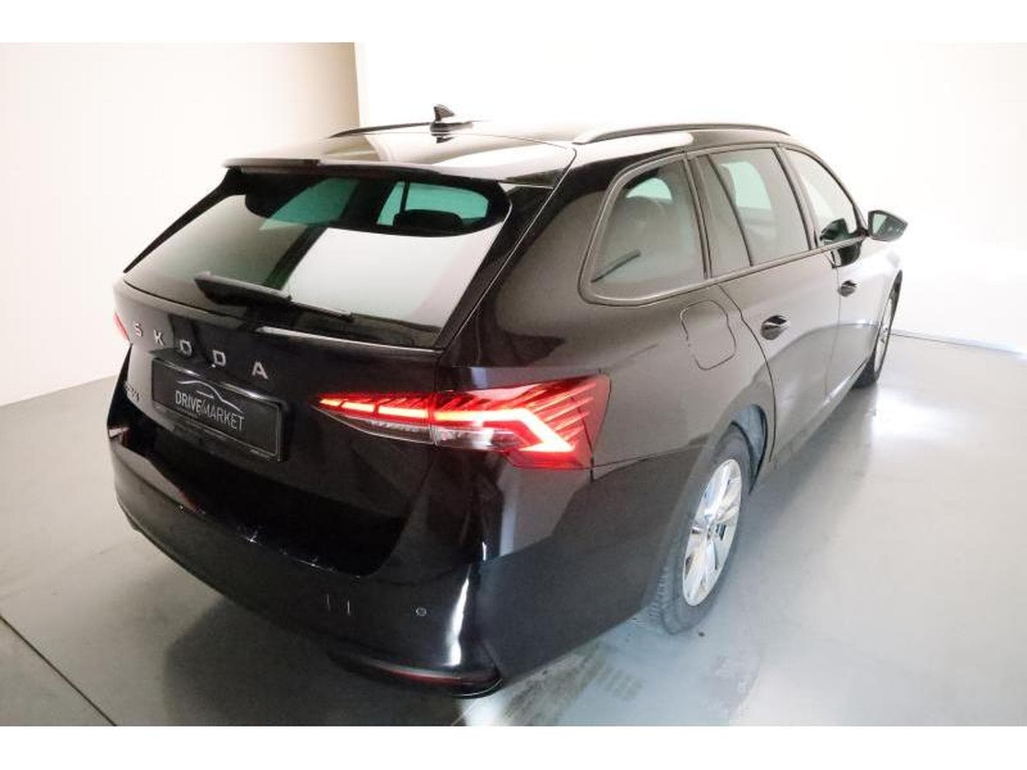 Skoda Octavia Selection (2025) - Photo 21