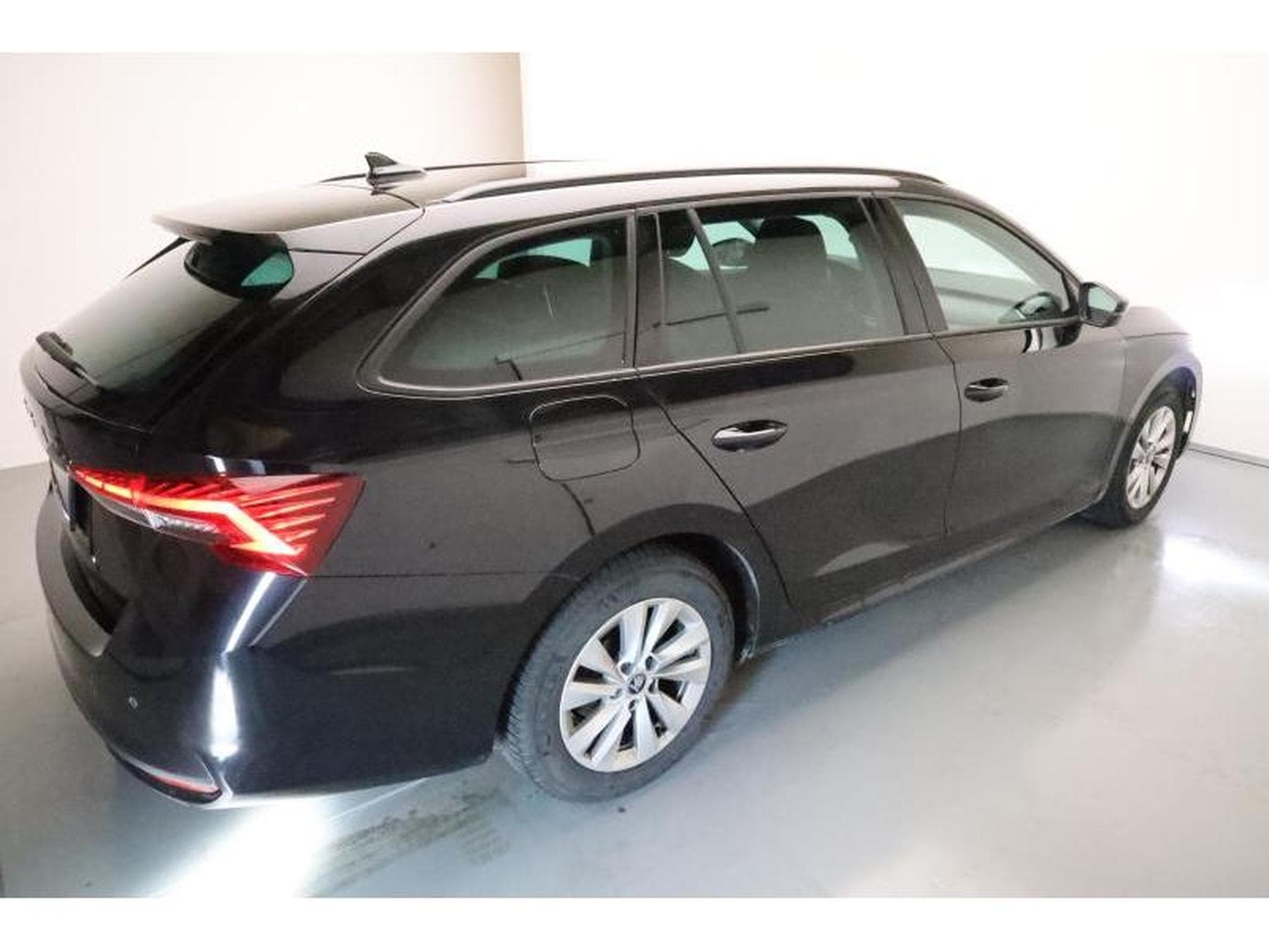 Skoda Octavia Selection (2025) - Photo 22