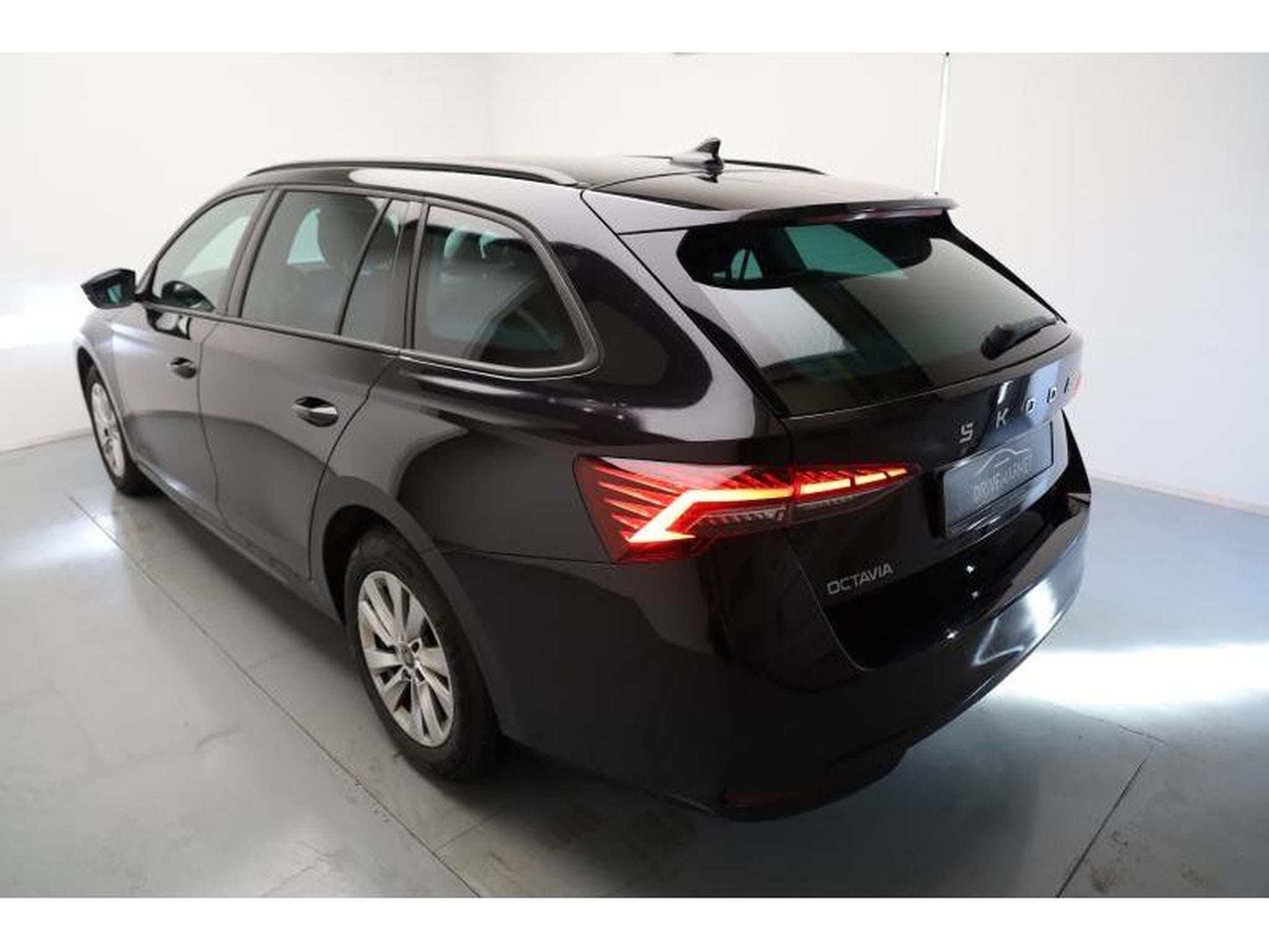 Skoda Octavia Selection (2025) - Photo 3