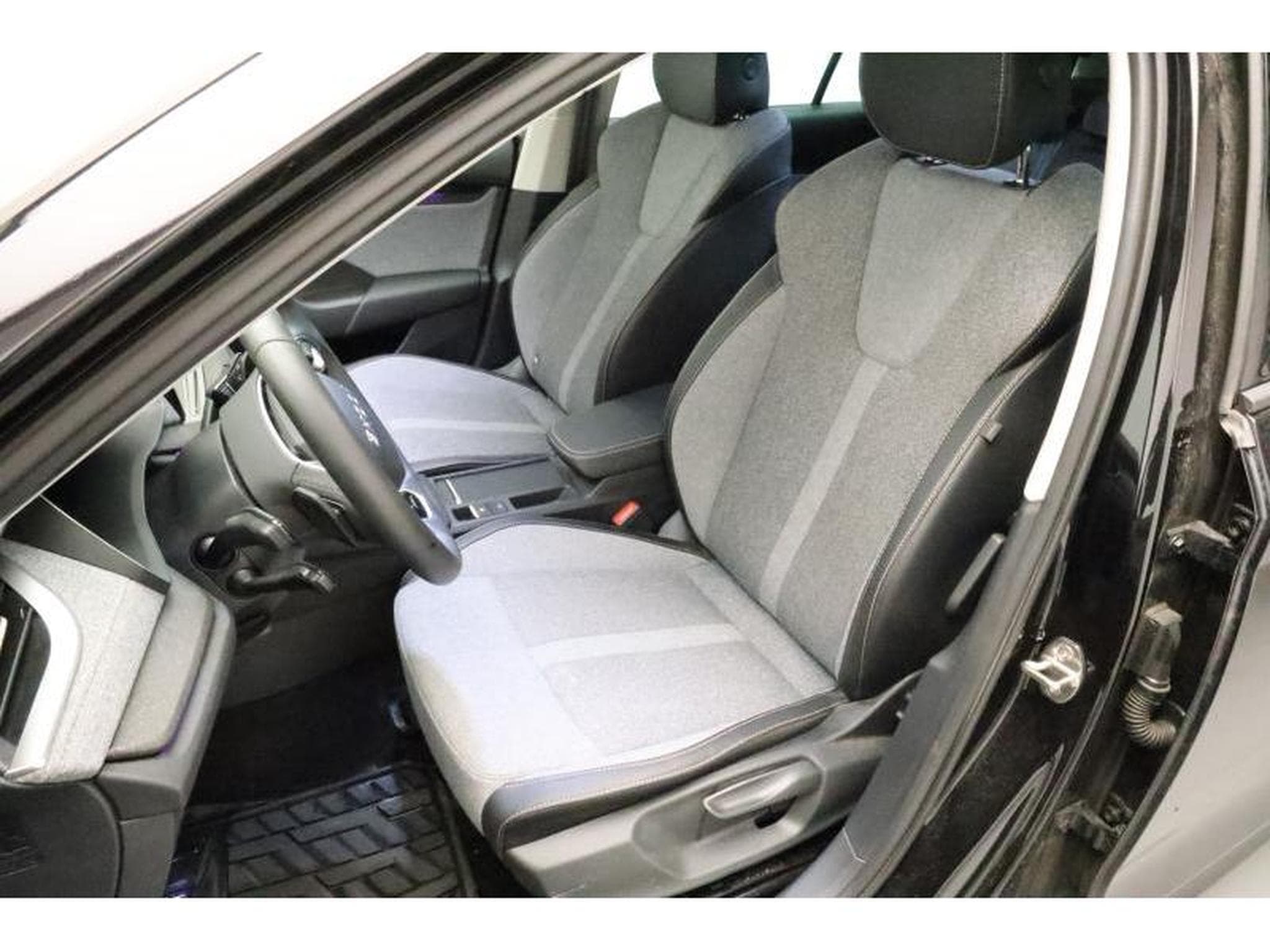 Skoda Octavia Selection (2025) - Photo 4