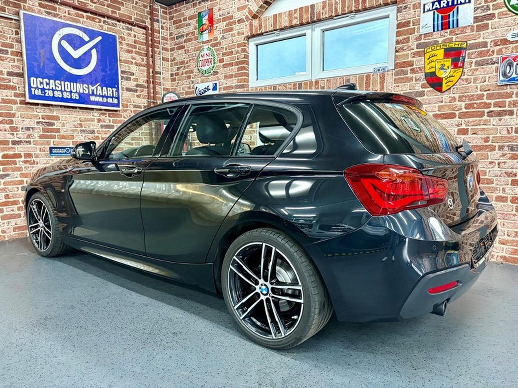 BMW 118 118iA 136cv Auto M-SPORT (2018) - Photo 2