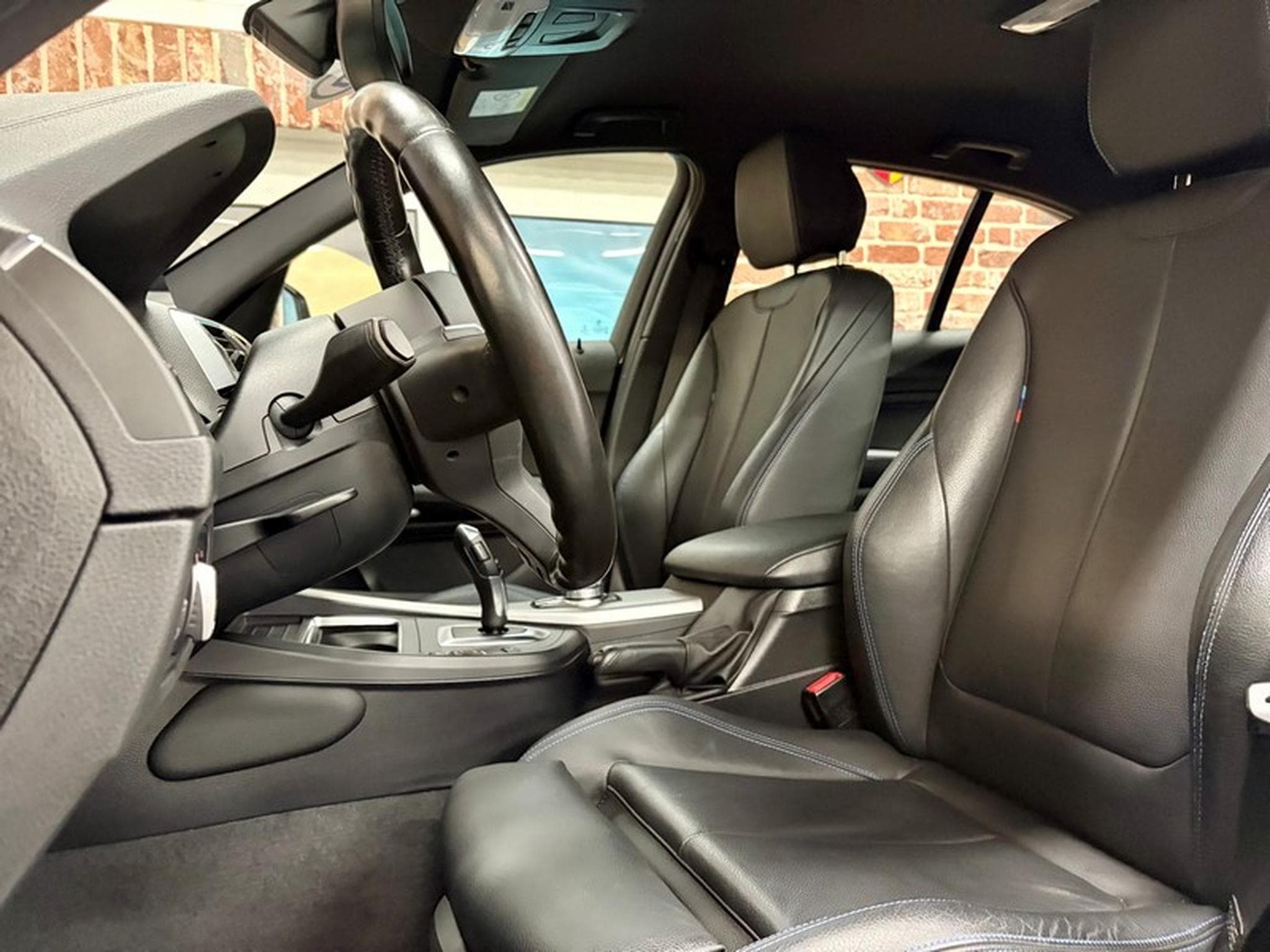BMW 118 118iA 136cv Auto M-SPORT (2018) - Photo 5