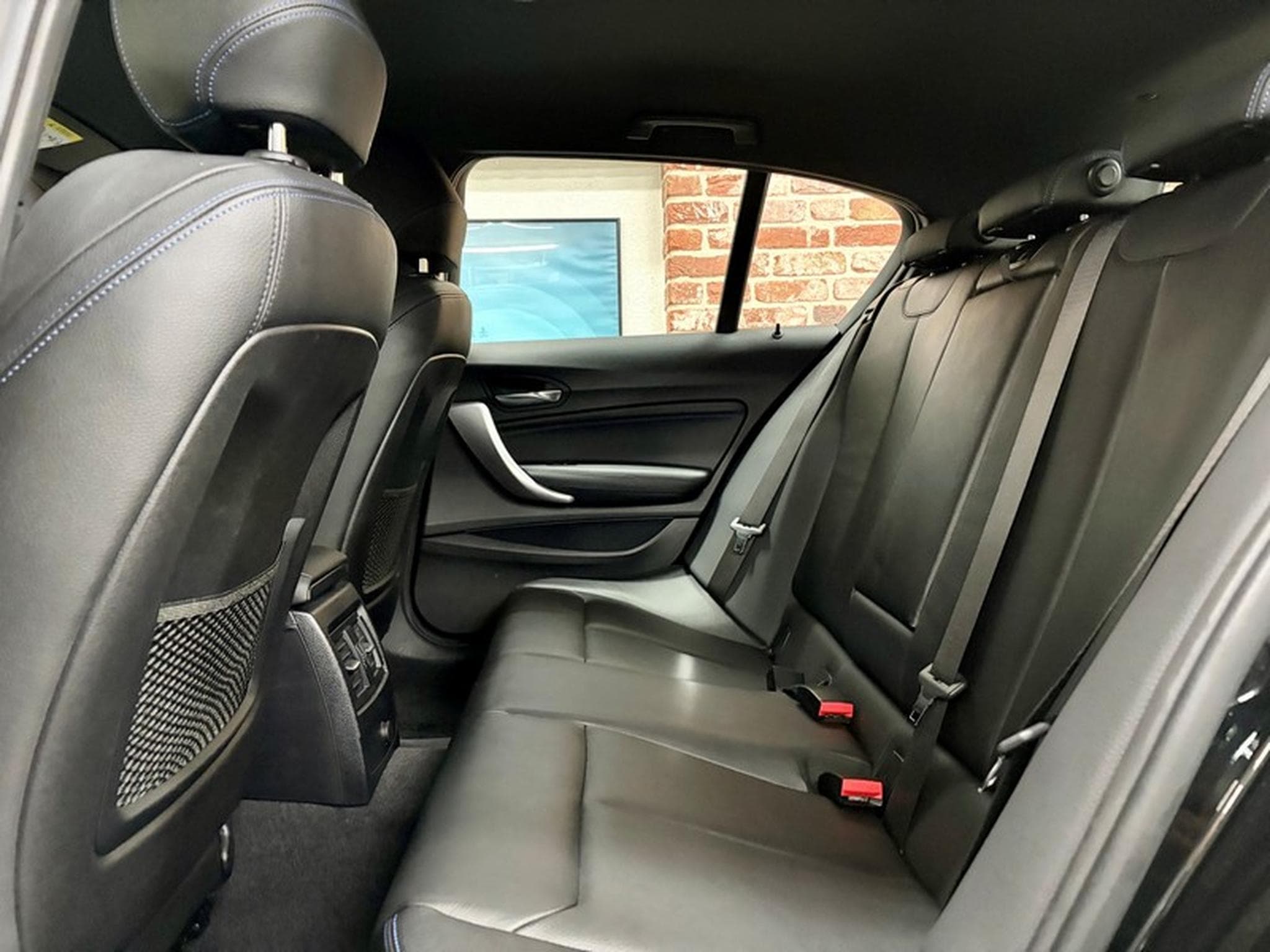 BMW 118 118iA 136cv Auto M-SPORT (2018) - Photo 6
