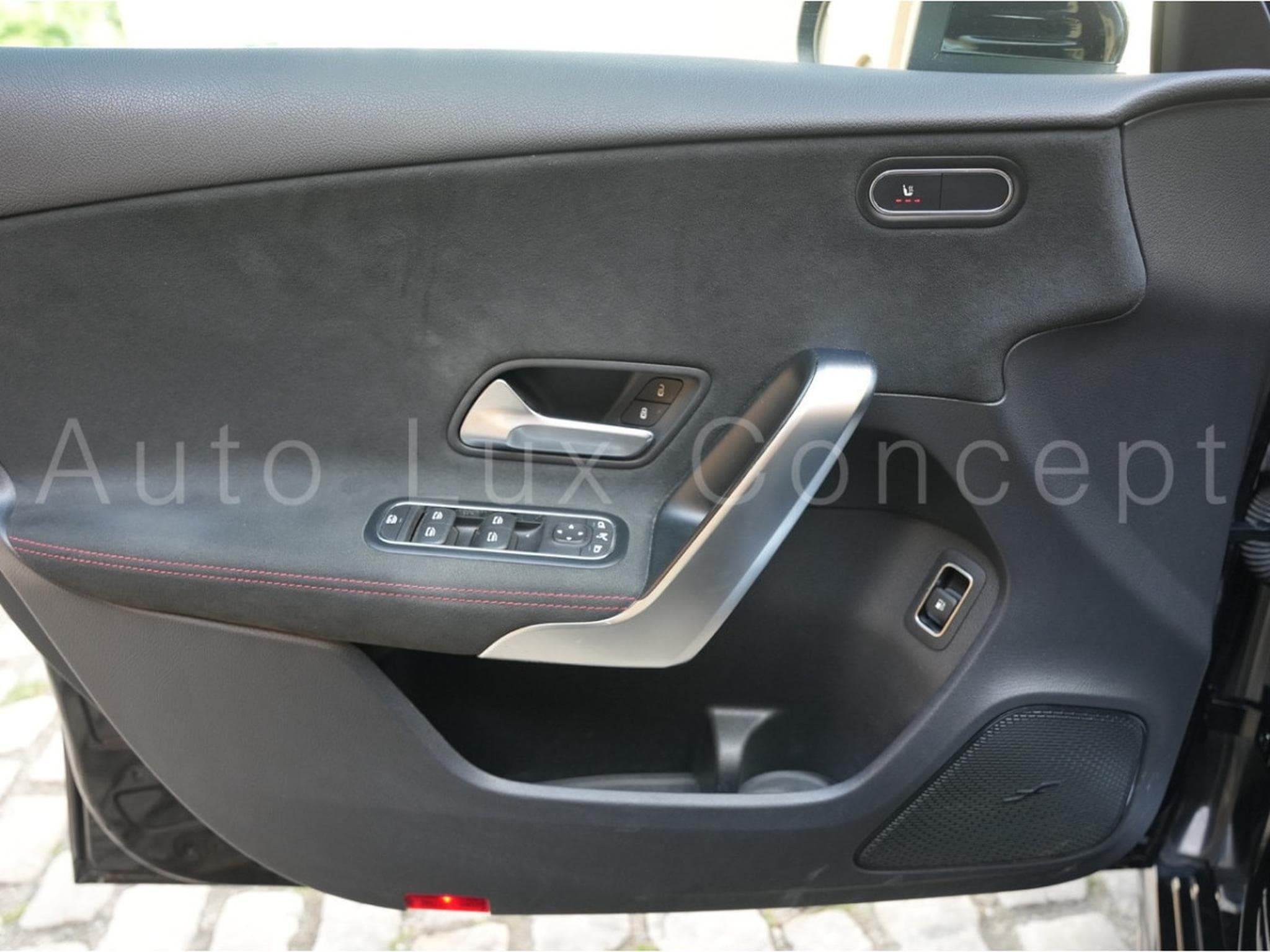 Mercedes A 250 e AMG Line 8G-DCT (2020) - Photo 15