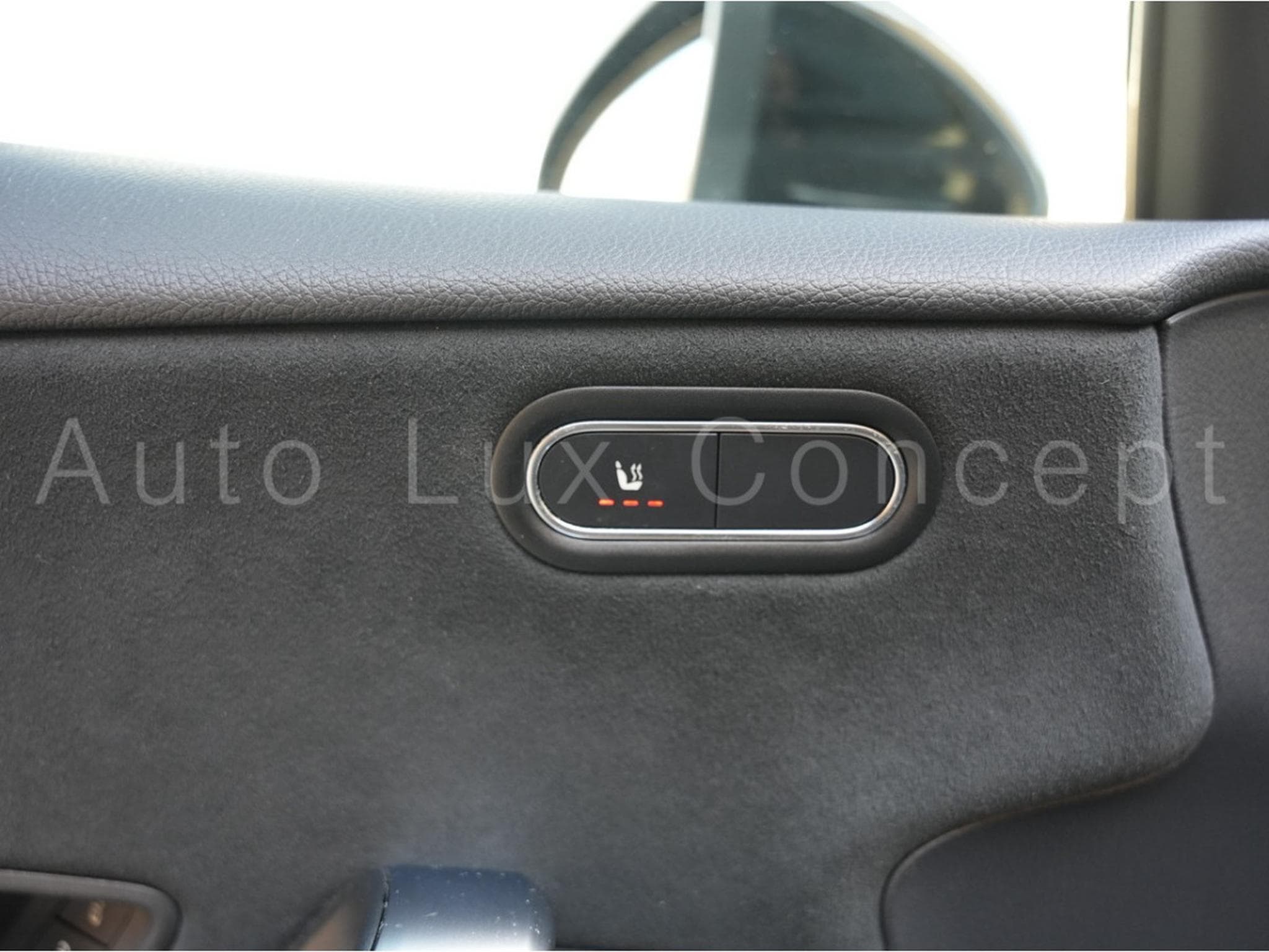 Mercedes A 250 e AMG Line 8G-DCT (2020) - Photo 17
