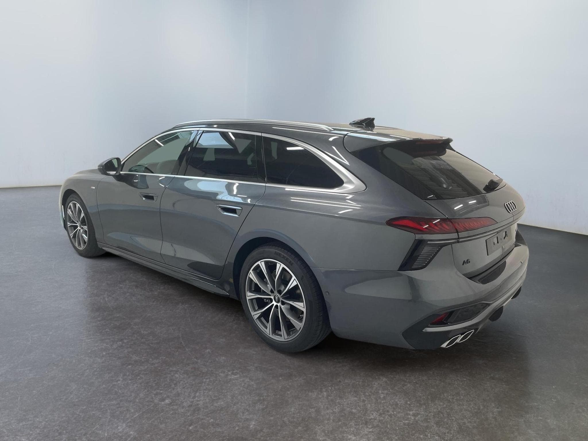 Audi A6 Avant S-Line 2.0 (2025) - Photo 4