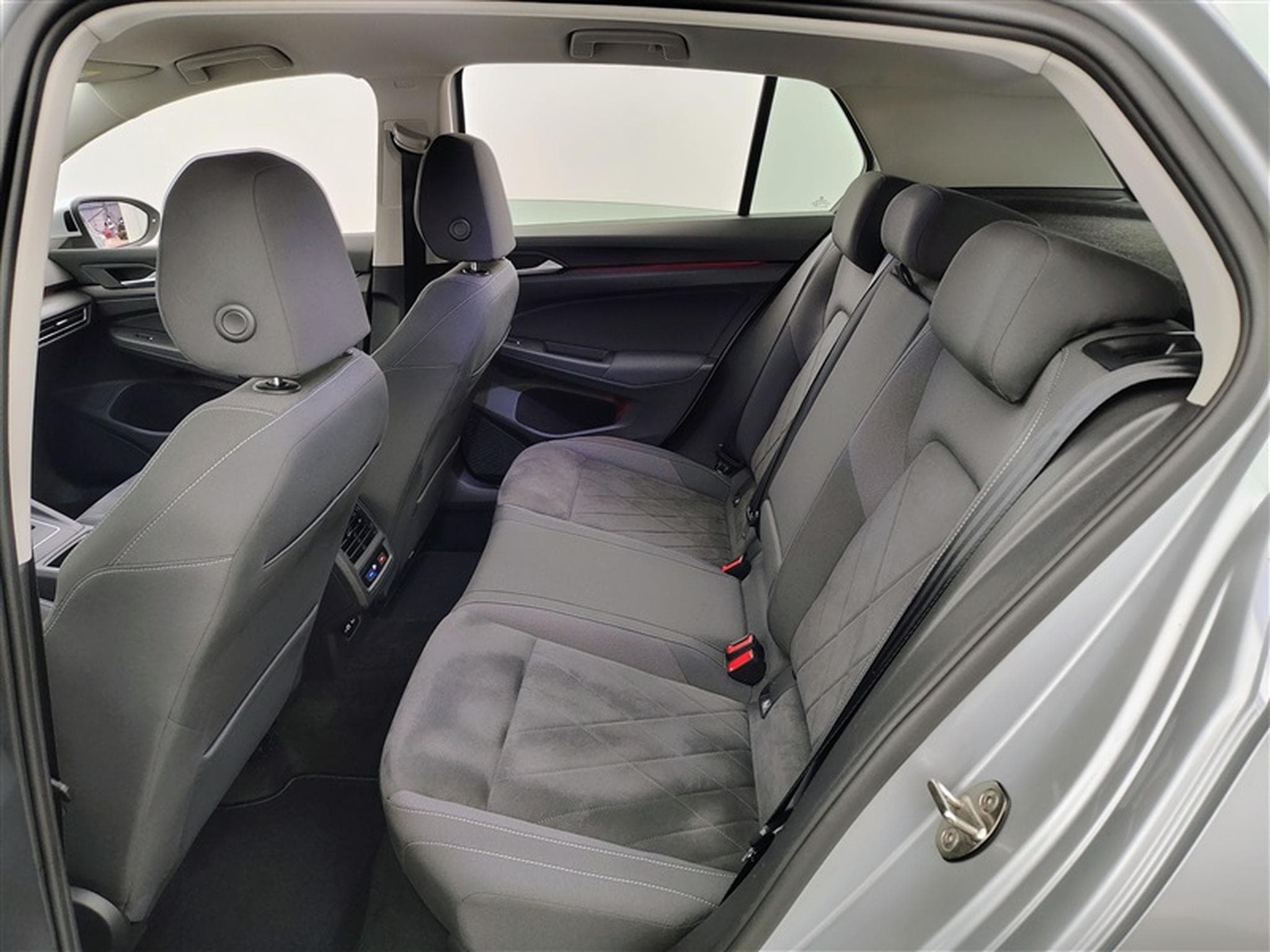 VW Golf 1.4 eHybrid Style DSG  Navi / Led / PDC (2021) - Foto 13